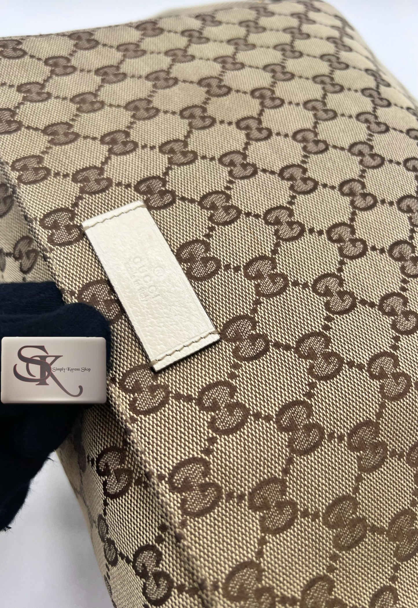 Gucci Canvas Messenger Bag π΅πP18,000π΅π