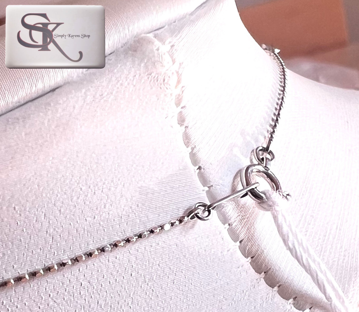 K18 wg Necklace w/ Bluetopaz & D-0.10ct 2.1g 40cm