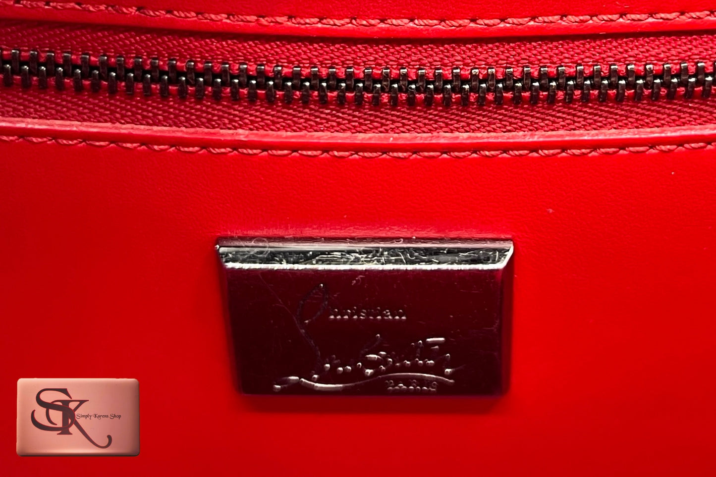 CHRISTIAN LOUBOUTIN PALOMA MM 2 WAY BAG π΅πP40,000π΅π