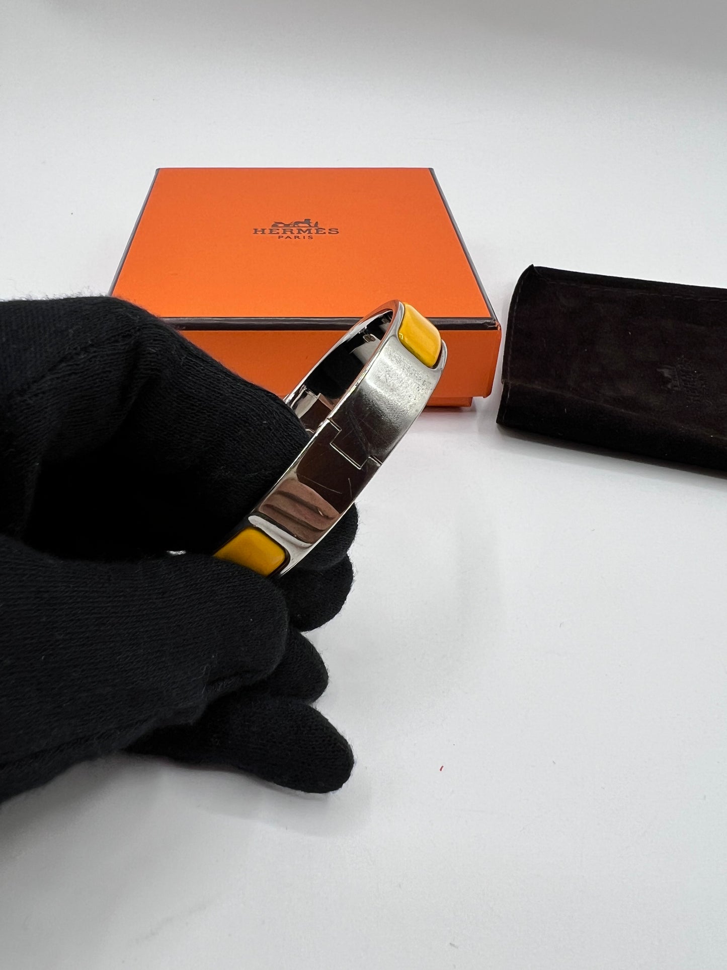 Hermes Cliclac bangle Silver hardware mustard Enamel Size 16cm (🇵🇭P29,240)