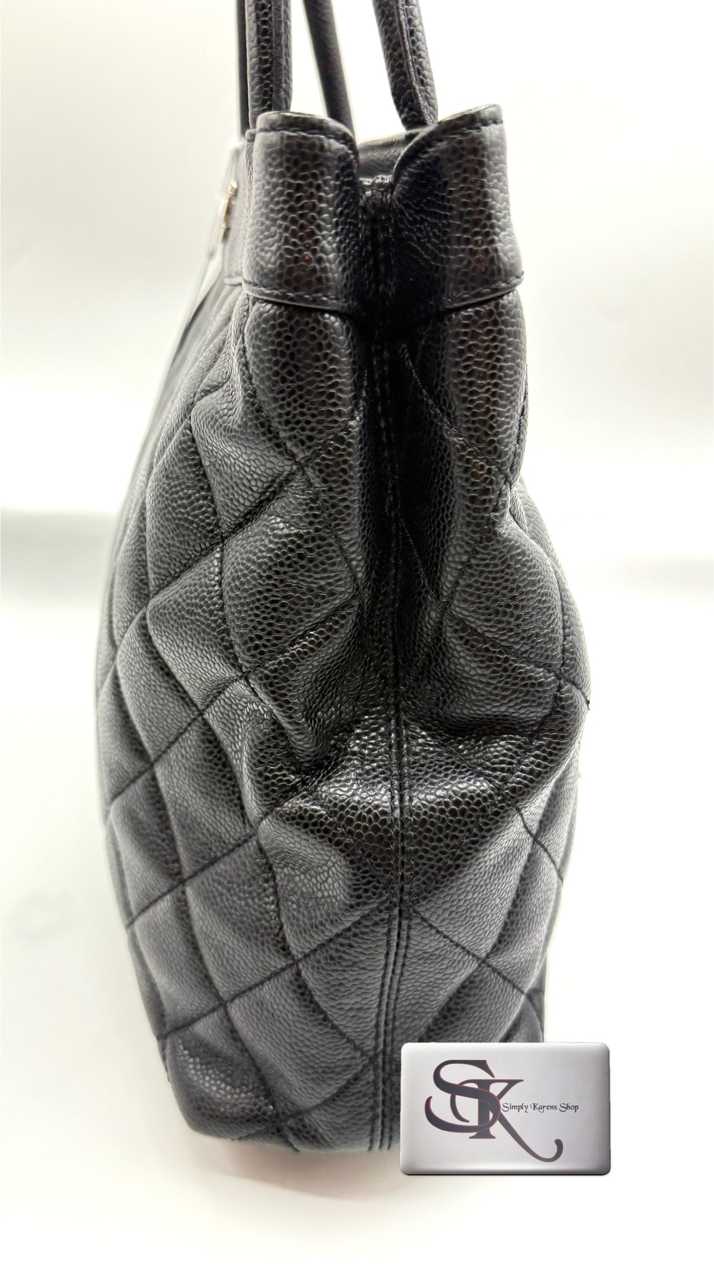 Chanel Caviar Matlasse Tote Bag (🇵🇭P85,140)