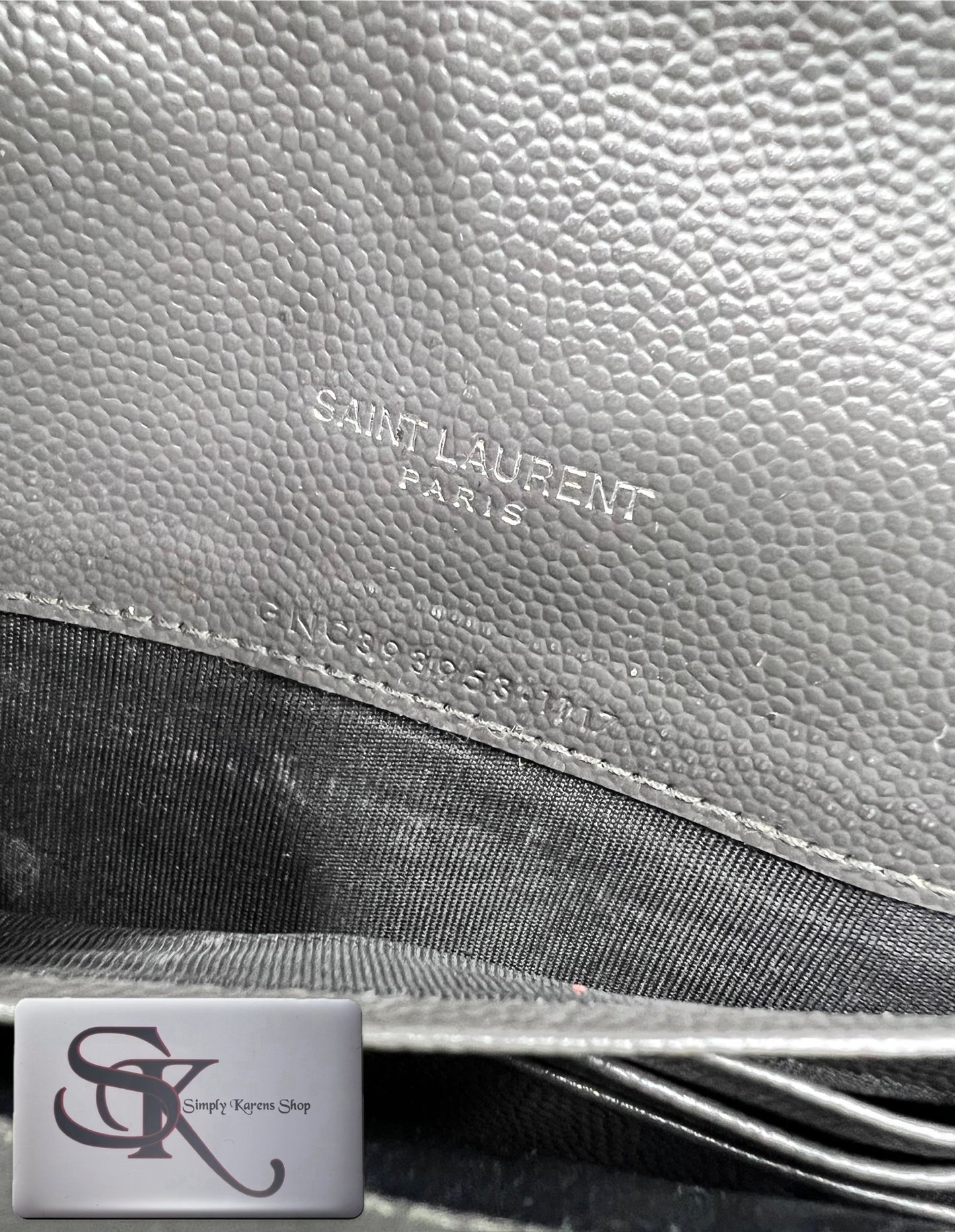 Yves Saint Laurent Grain De poudre Matelasse Chevron Monogram Wallet on chain (🇵🇭P68,800)