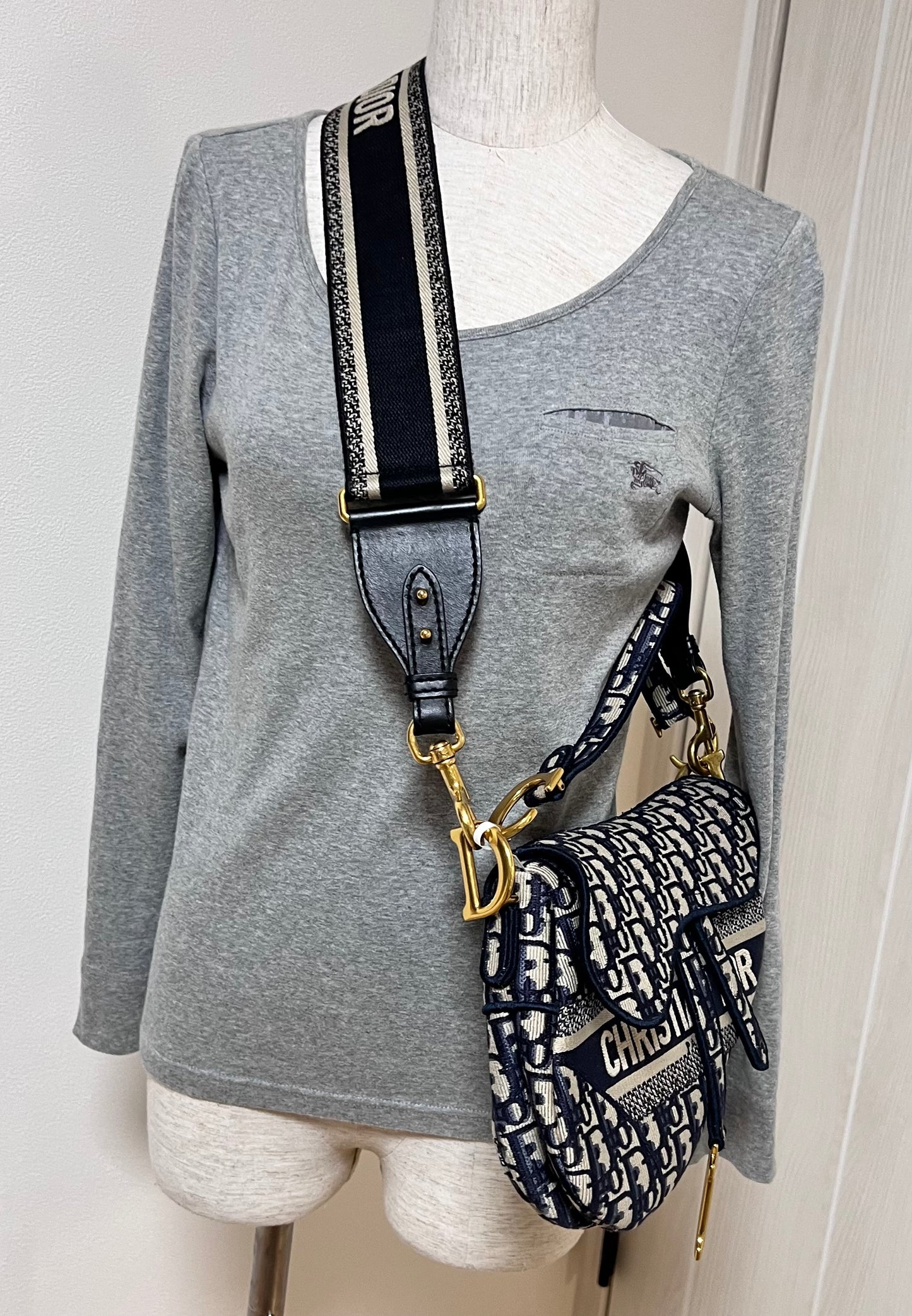 Christian Dior Oblique Saddle Mm size π΅πP196,000π΅π