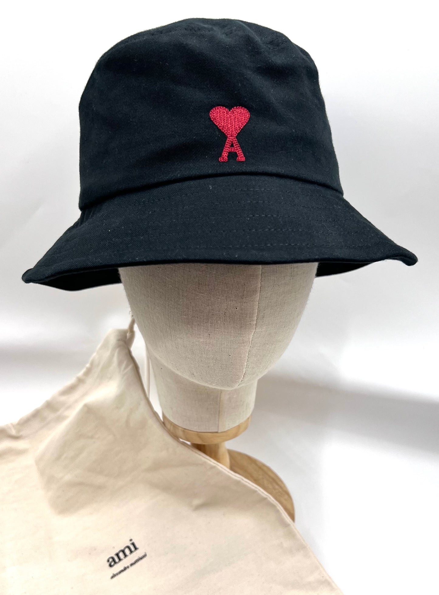 Ami Paris Bucket Hat Size 2 Red Logo (🇵🇭P13,760)