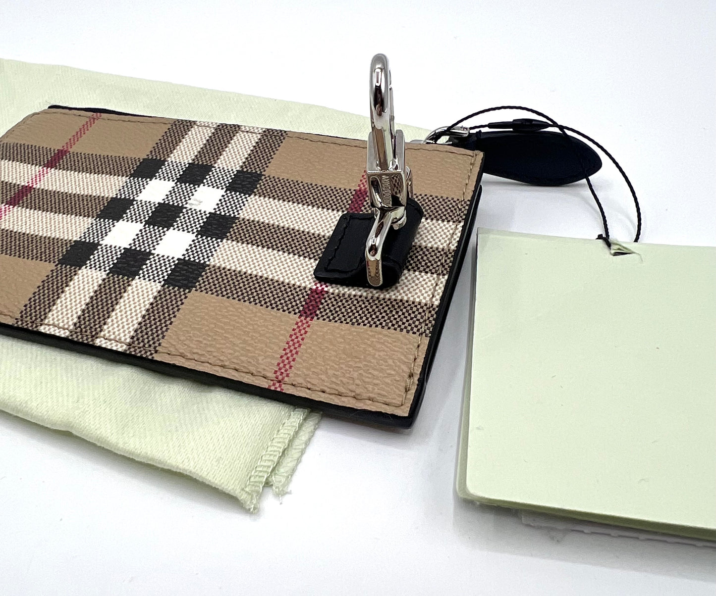 Burberry Card/ Coin Case (🇵🇭P11,180)