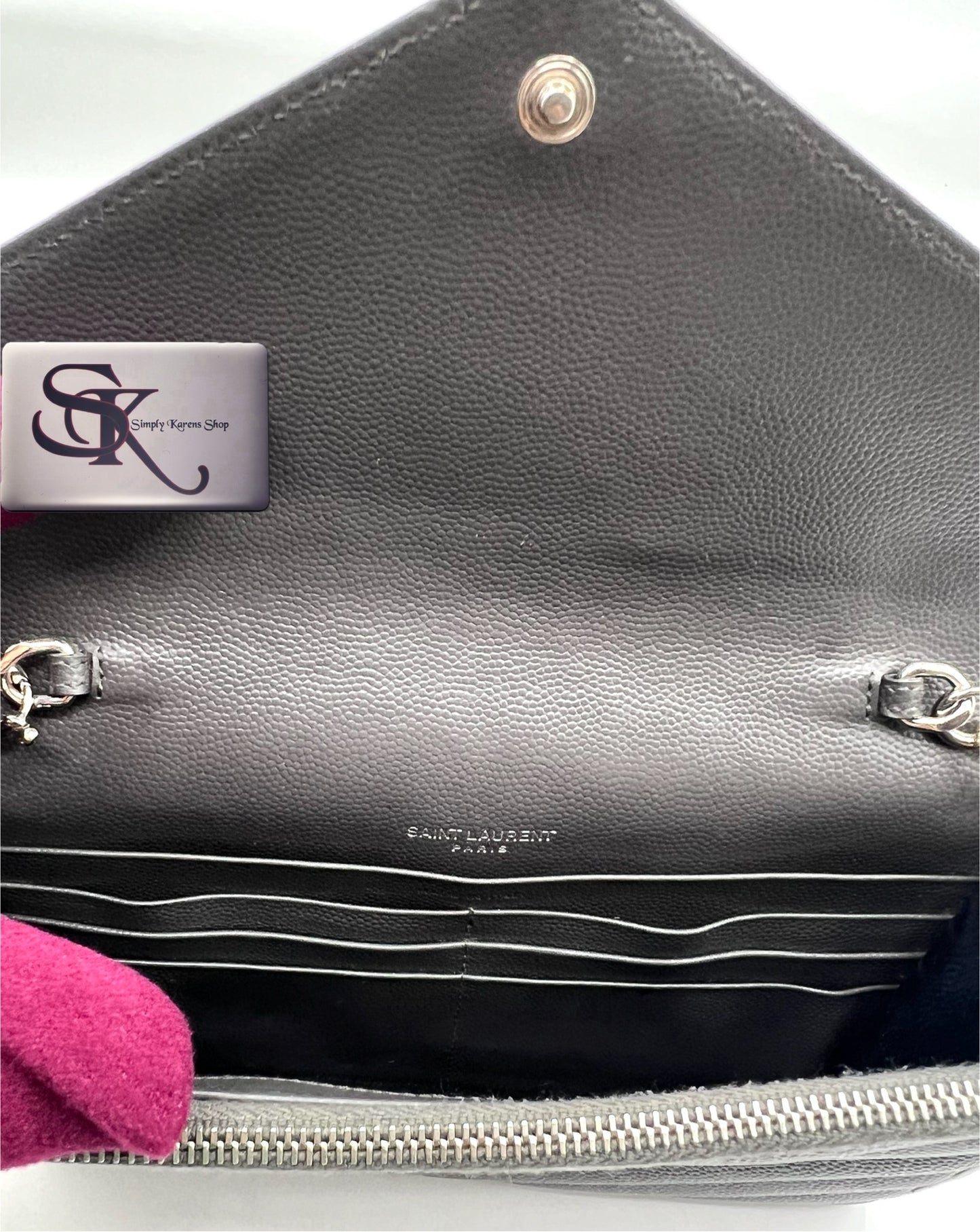 Yves Saint Laurent Grain De poudre Matelasse Chevron Monogram Wallet on chain (🇵🇭P68,800)