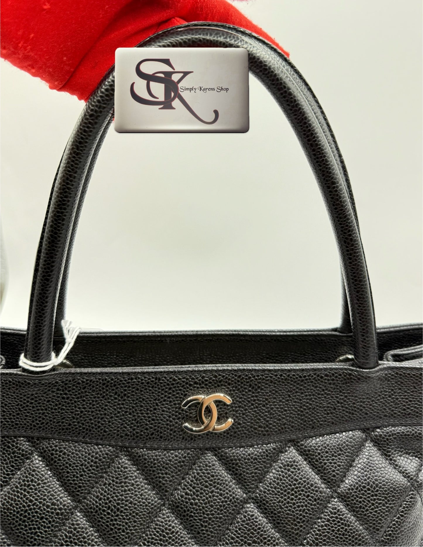 Chanel Caviar Matlasse Tote Bag (🇵🇭P85,140)