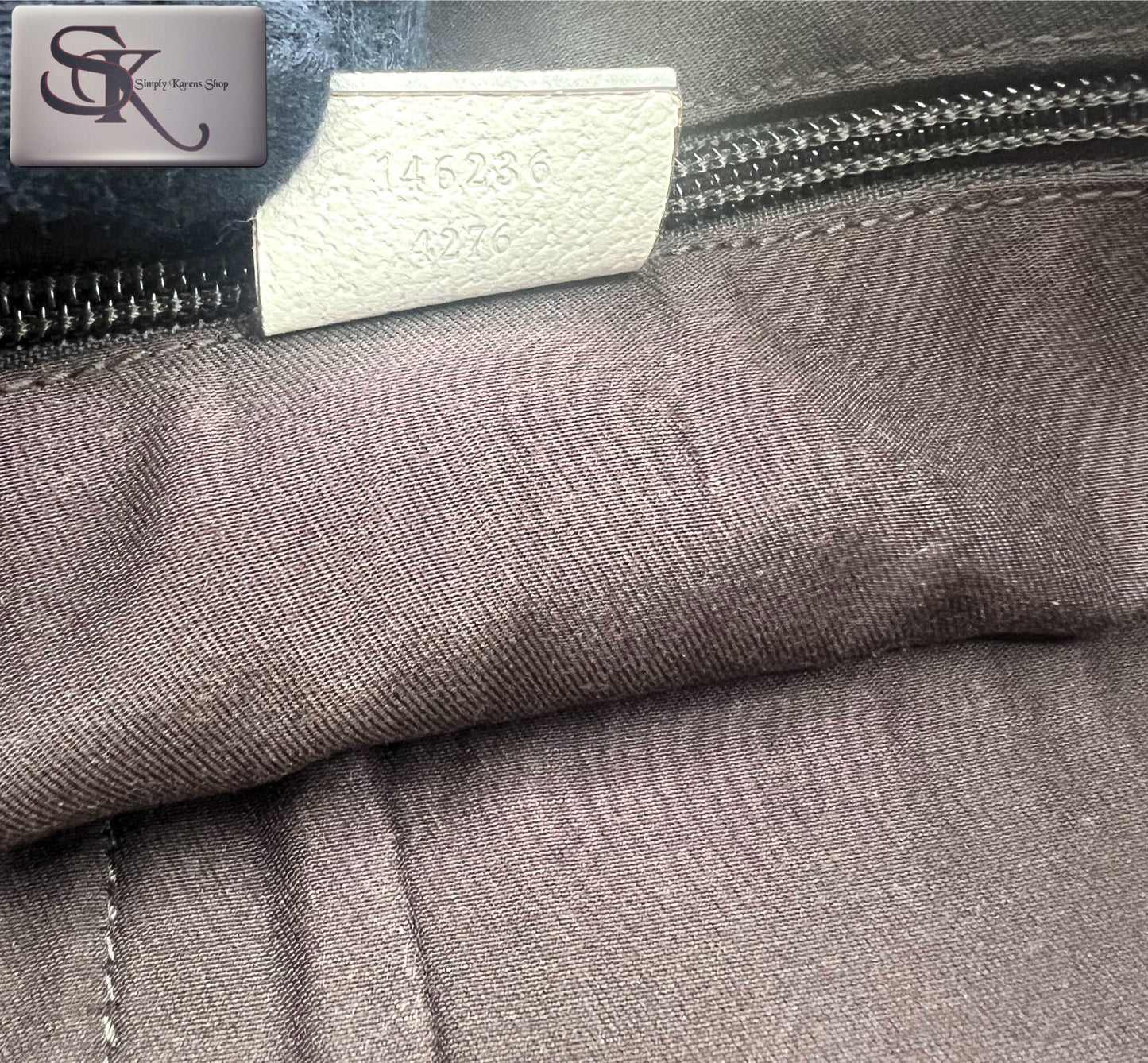 Gucci Canvas Messenger Bag π΅πP18,000π΅π