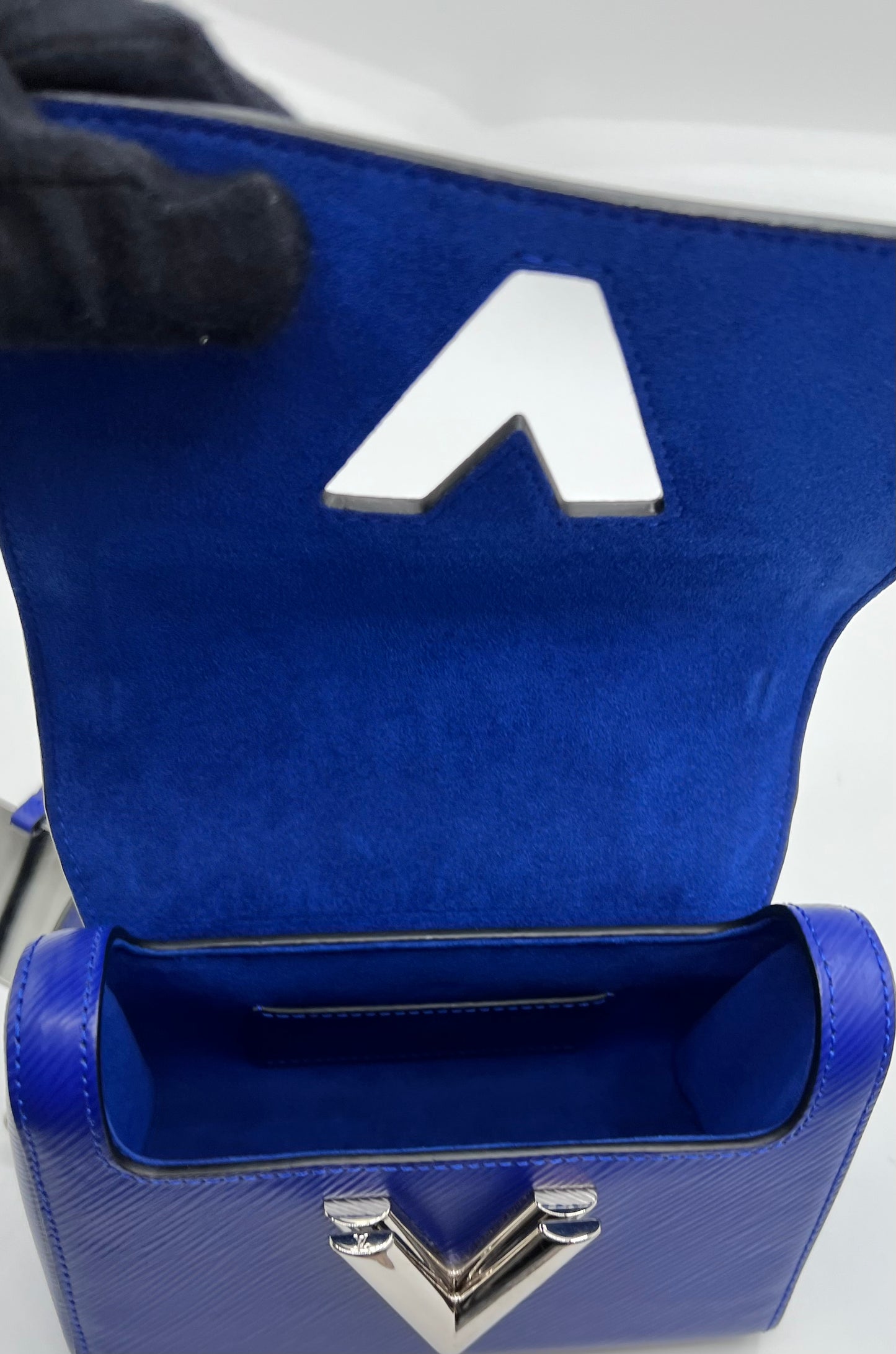 LV TWIST PM π΅πP152,000π΅π