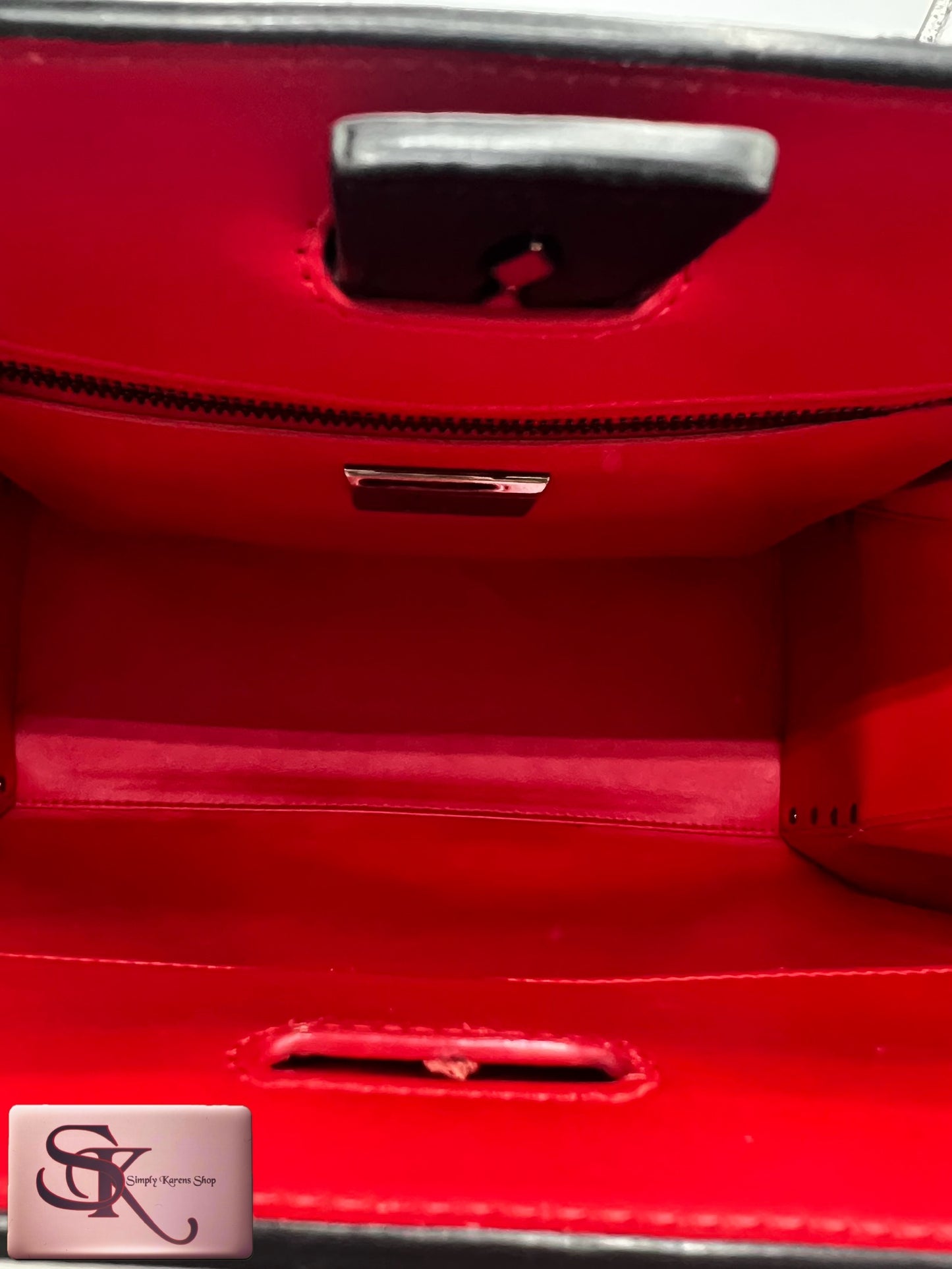 CHRISTIAN LOUBOUTIN PALOMA MM 2 WAY BAG π΅πP40,000π΅π