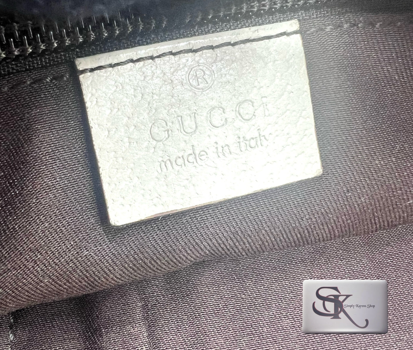 Gucci Canvas Messenger Bag π΅πP18,000π΅π