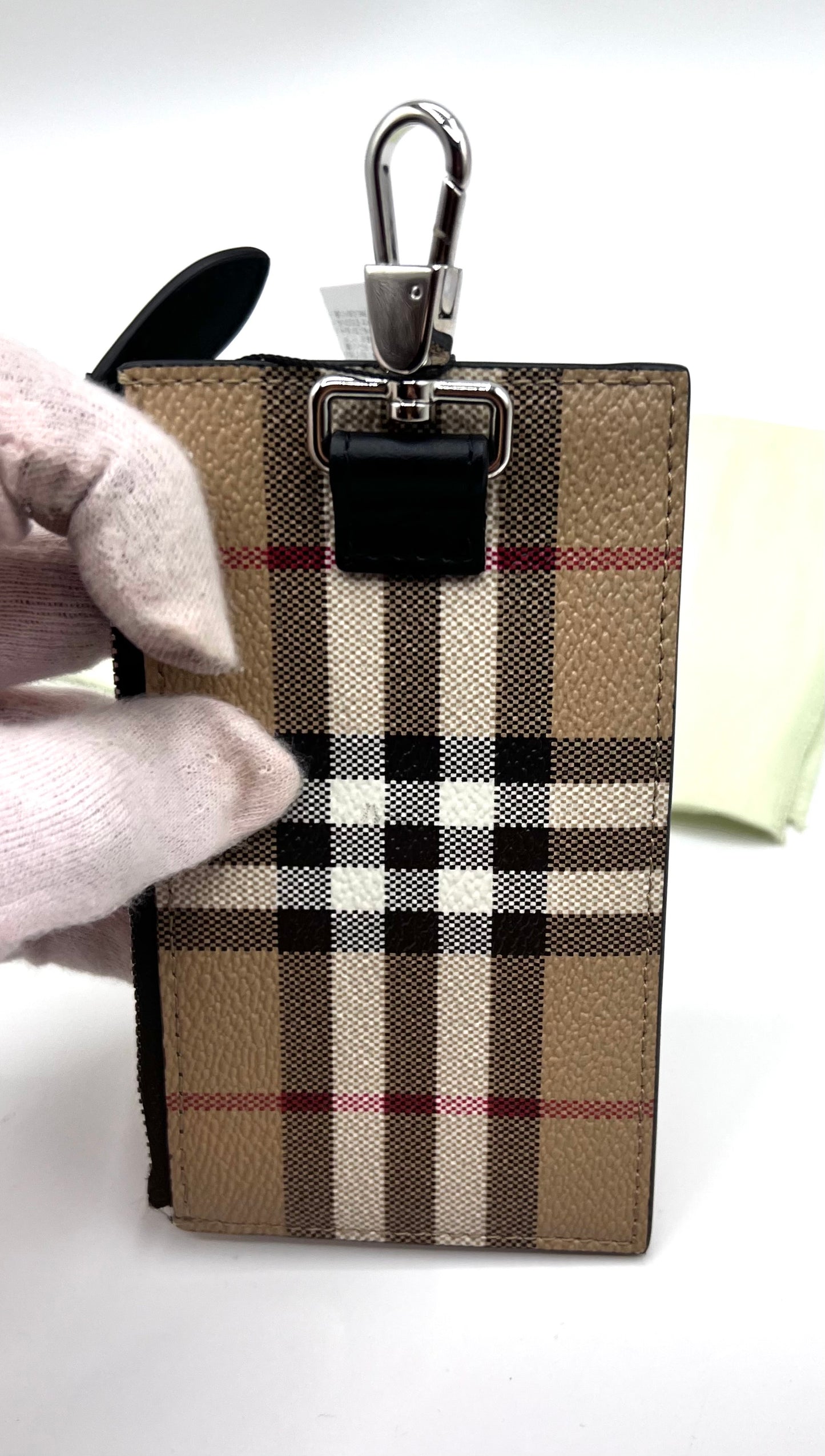 Burberry Card/ Coin Case (🇵🇭P11,180)
