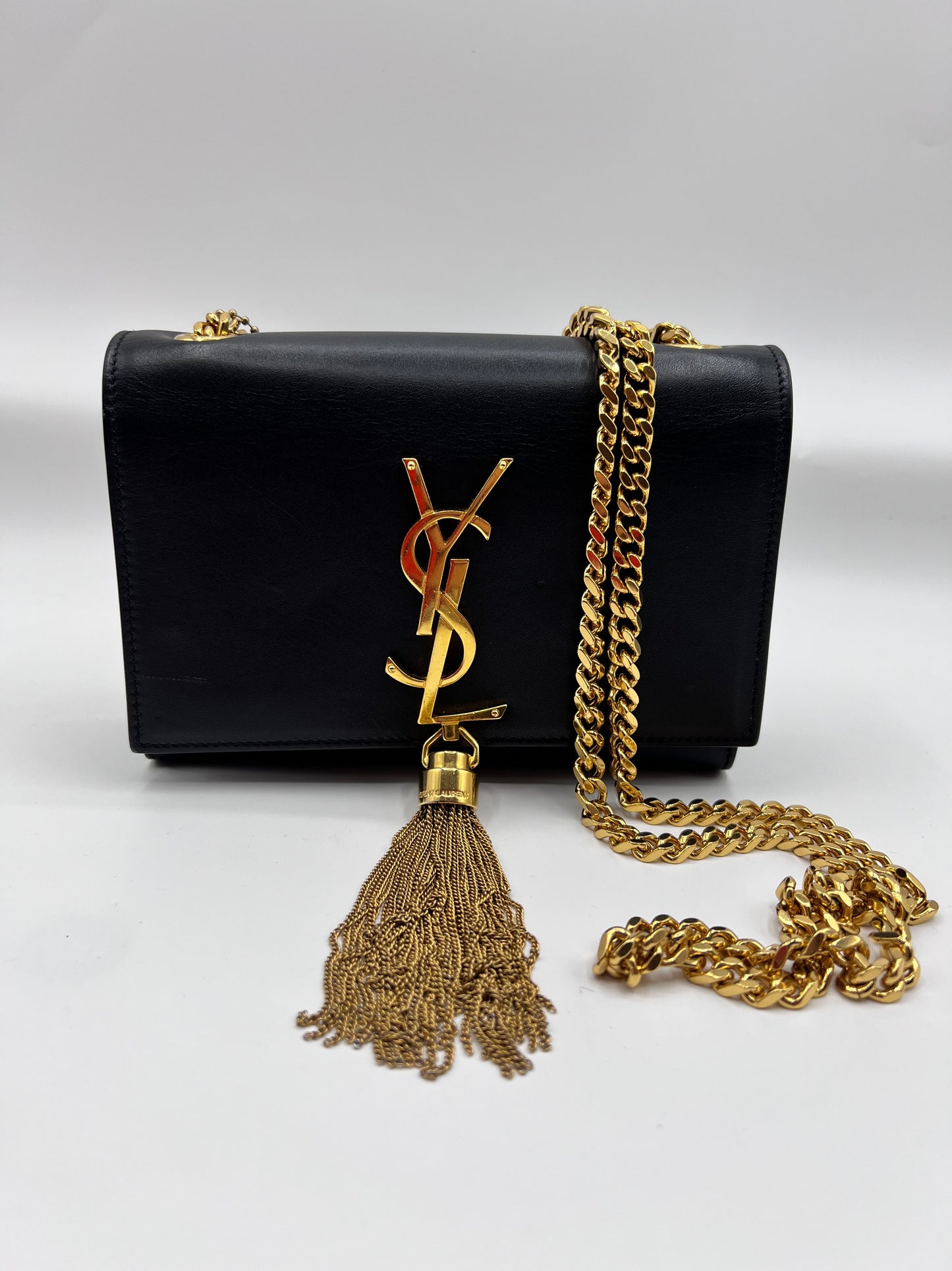 Yves Saint Laurent Kate Wallet on chain (🇵🇭P68,800)