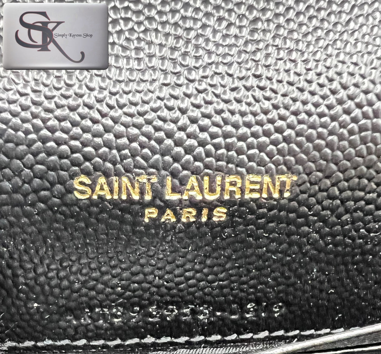 Yves Saint Laurent Cassandre Envelope wallet on chain S19 X13 Cm (🇵🇭P72,240)