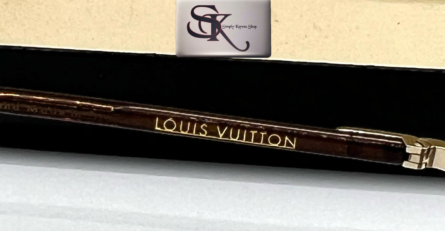 Lv Z0038U Sunglass π΅πP15,480π΅π