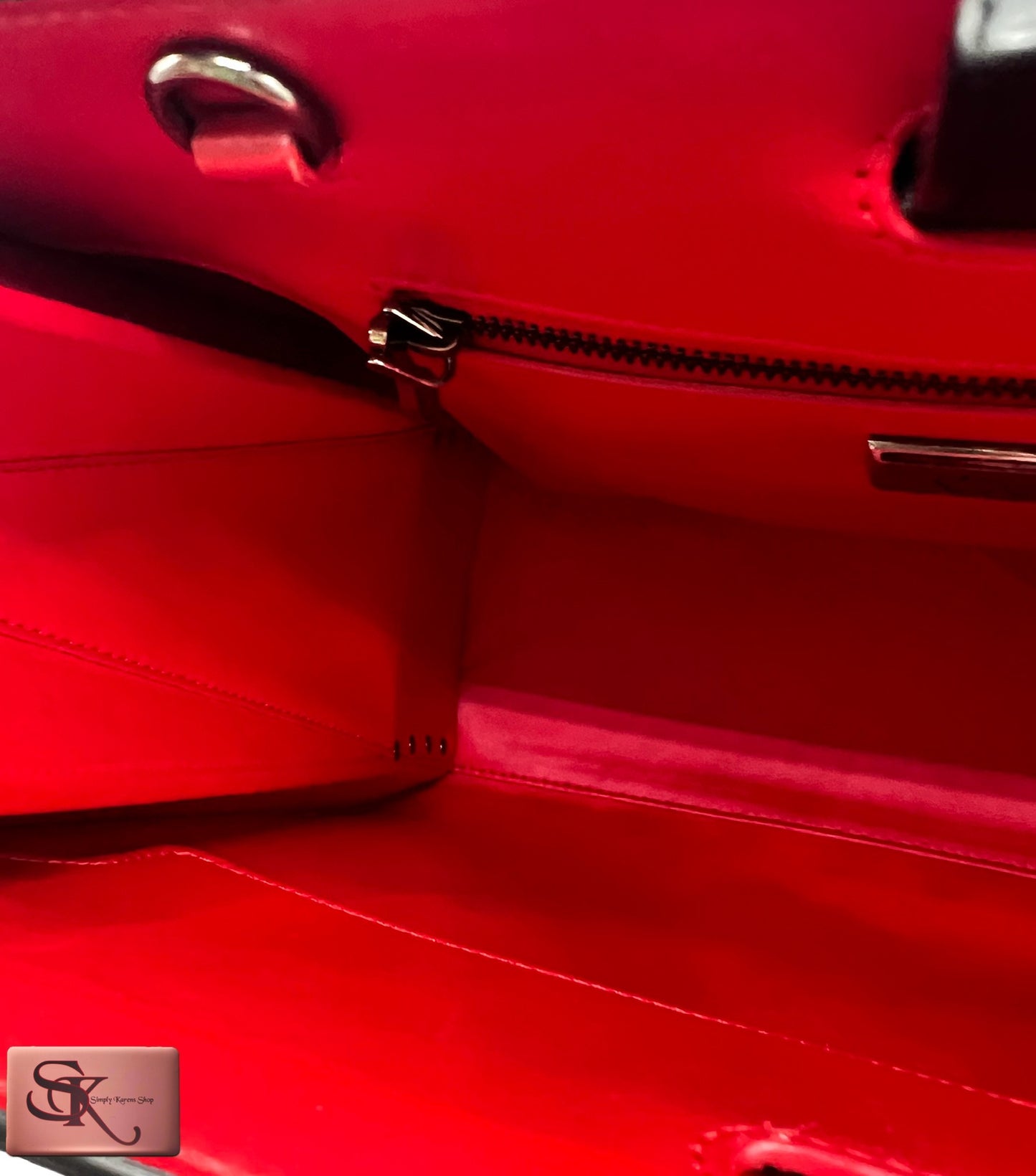 CHRISTIAN LOUBOUTIN PALOMA MM 2 WAY BAG π΅πP40,000π΅π