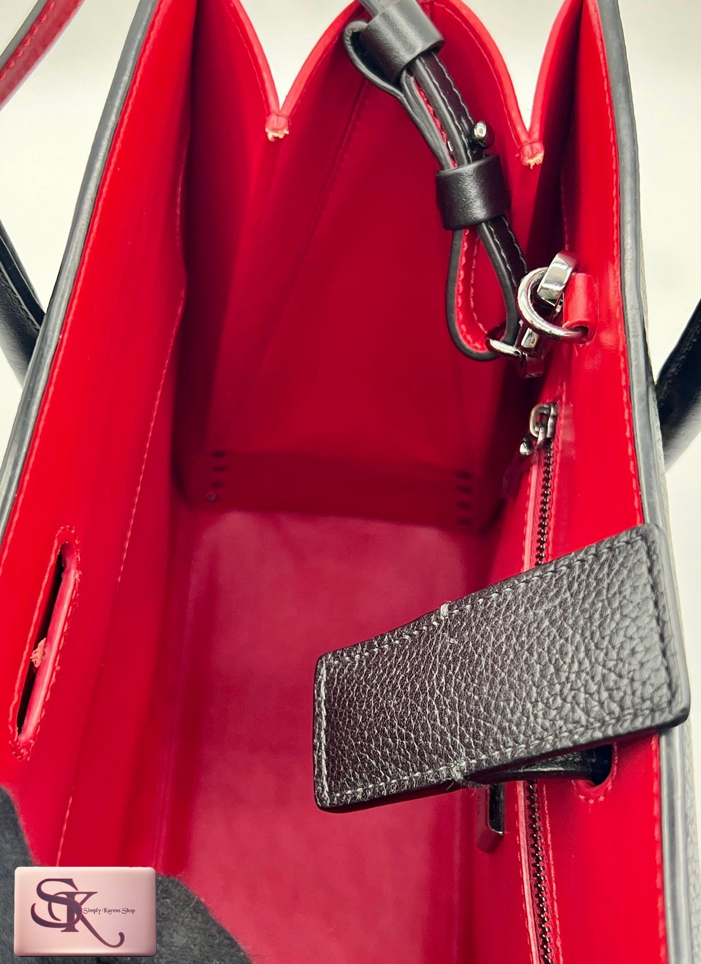 CHRISTIAN LOUBOUTIN PALOMA MM 2 WAY BAG π΅πP40,000π΅π