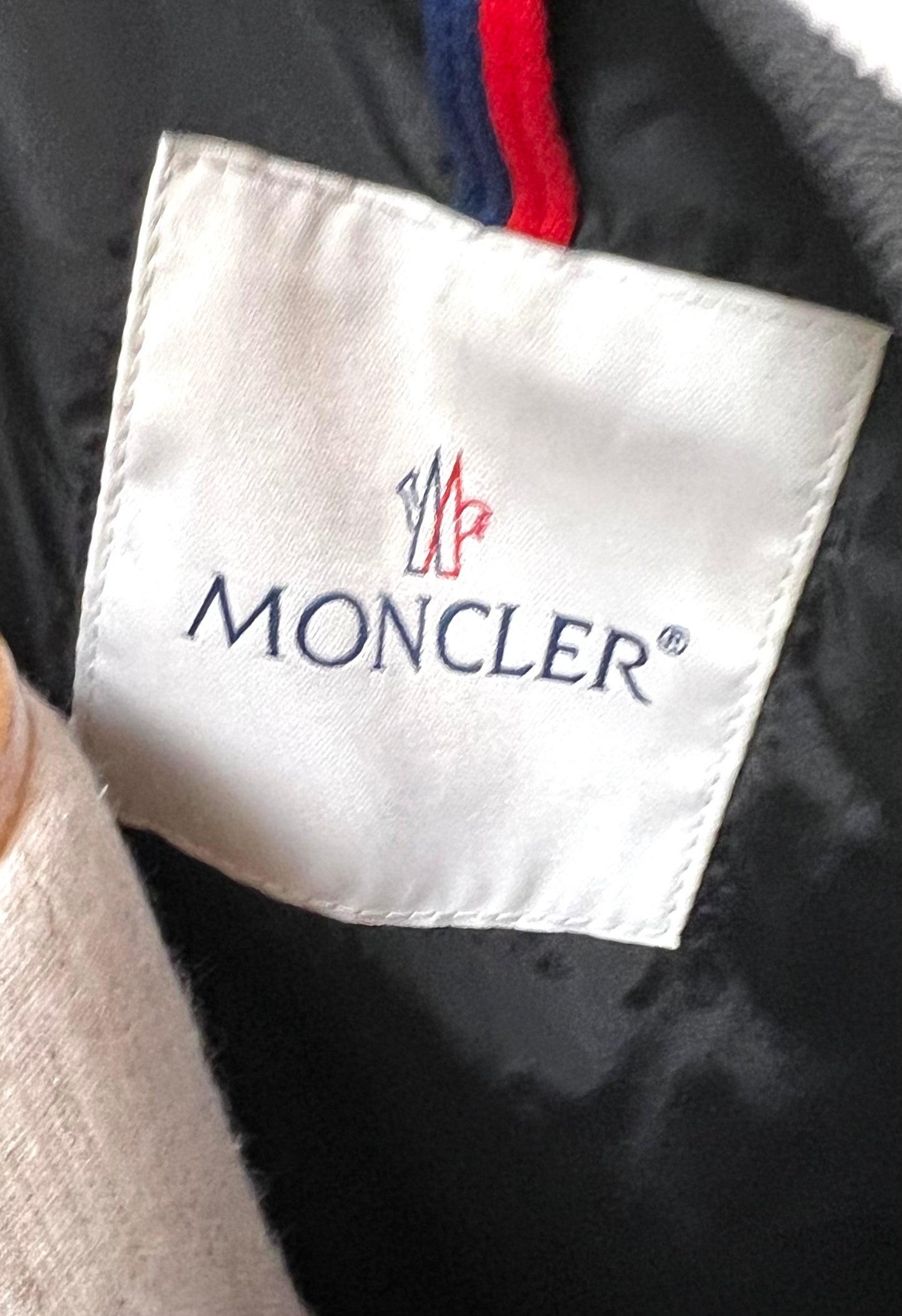 Moncler Black Nylon Jacket Size 1 (🇵🇭P14,620)