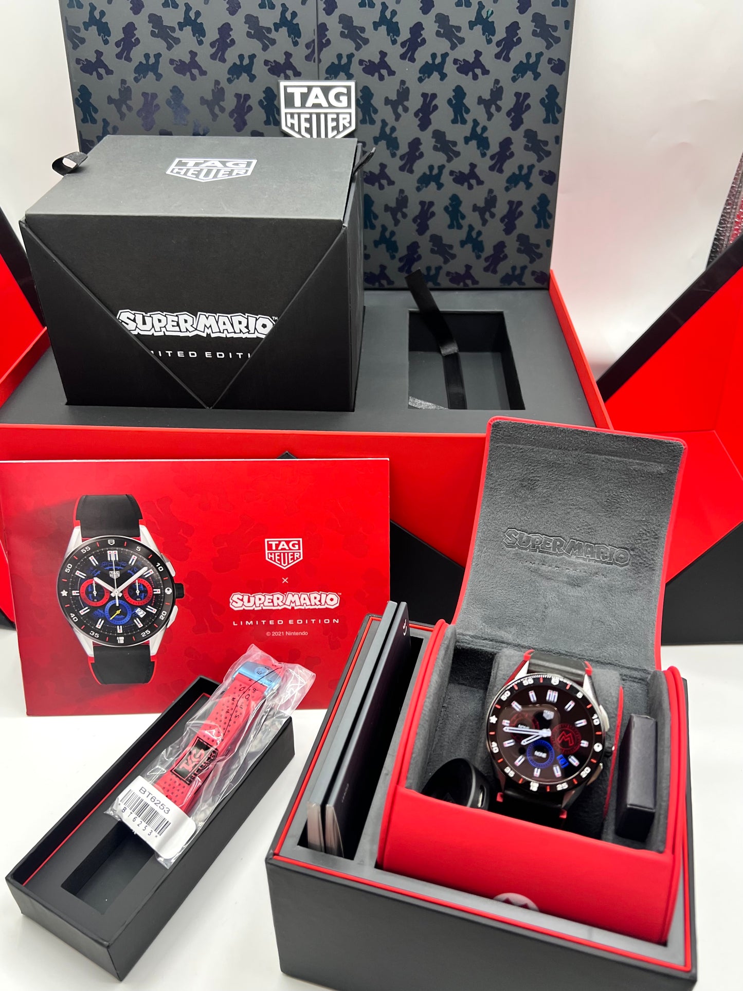 TAG HEUER CONNECTED SUPER MARIO LIMITED EDITION SMART WATCH