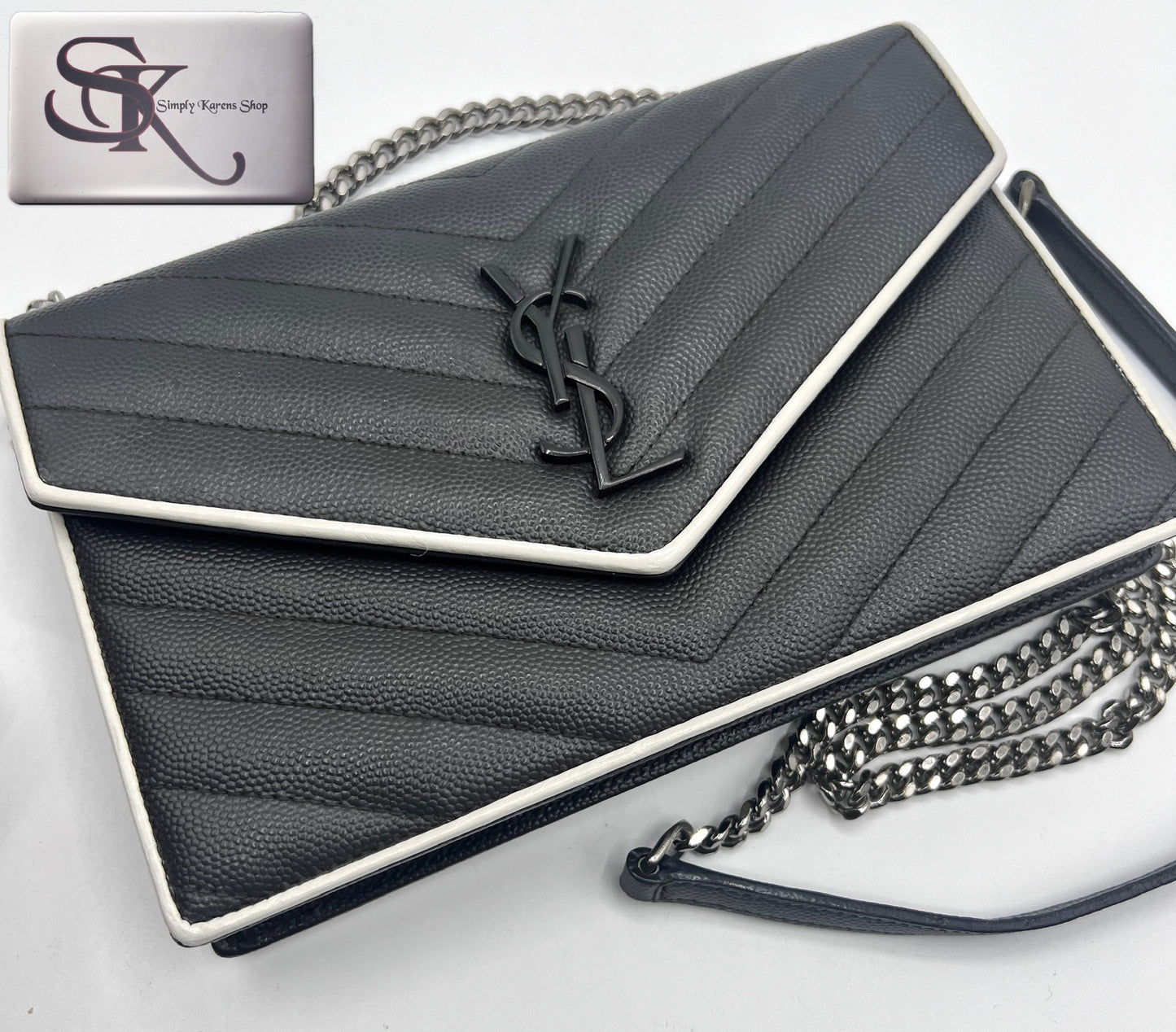 Yves Saint Laurent Grain De poudre Matelasse Chevron Monogram Wallet on chain (🇵🇭P68,800)