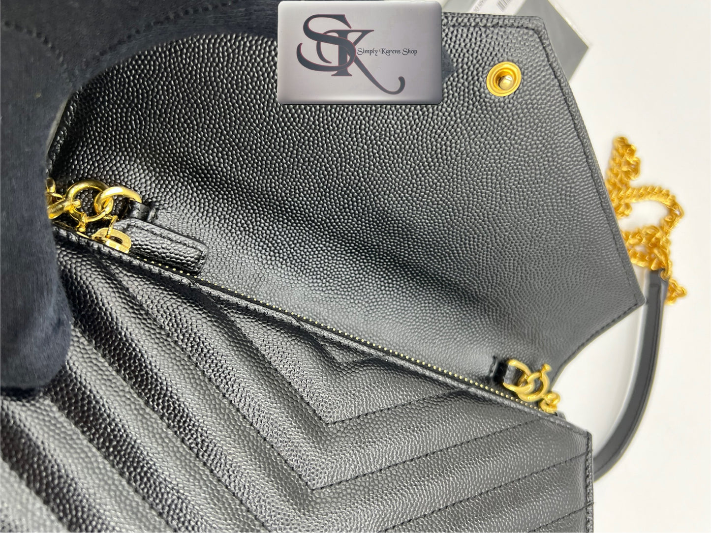 Yves Saint Laurent Cassandre Envelope wallet on chain S19 X13 Cm (🇵🇭P72,240)