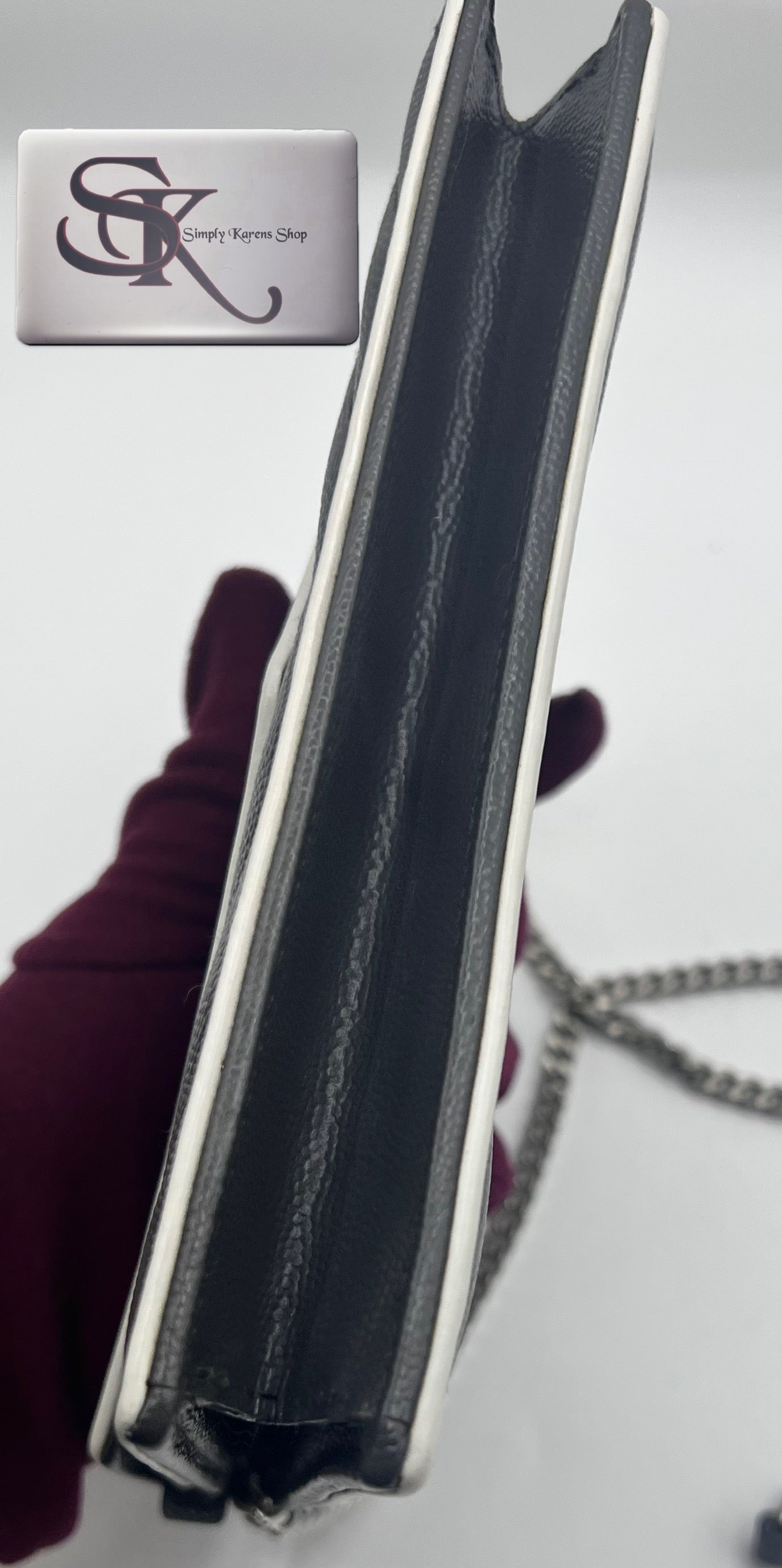 Yves Saint Laurent Grain De poudre Matelasse Chevron Monogram Wallet on chain (🇵🇭P68,800)