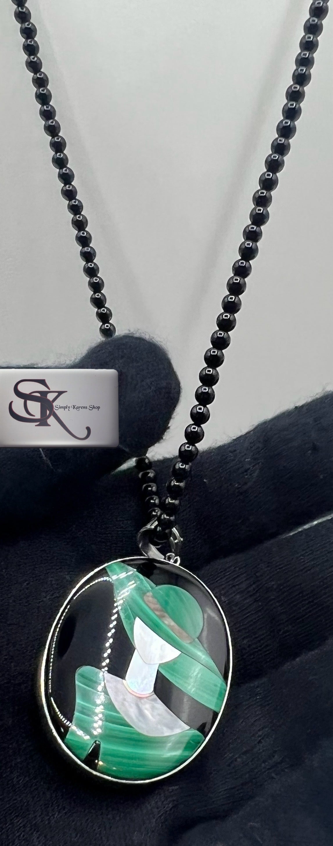 K18 WG ONYX NECKLACE w/ AGATE CAMEO and MALACHITE PENDANT 62cm 24.6 grams