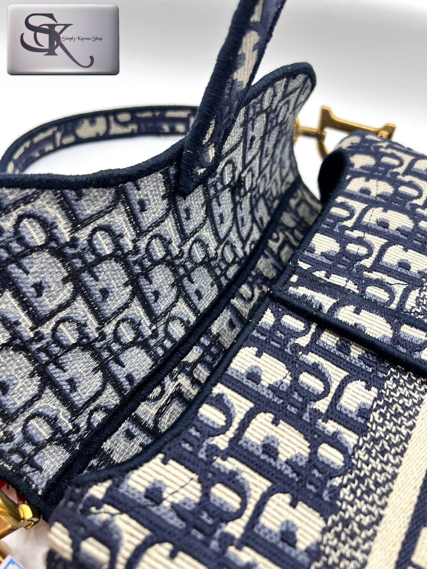 Christian Dior Oblique Saddle Mm size π΅πP196,000π΅π
