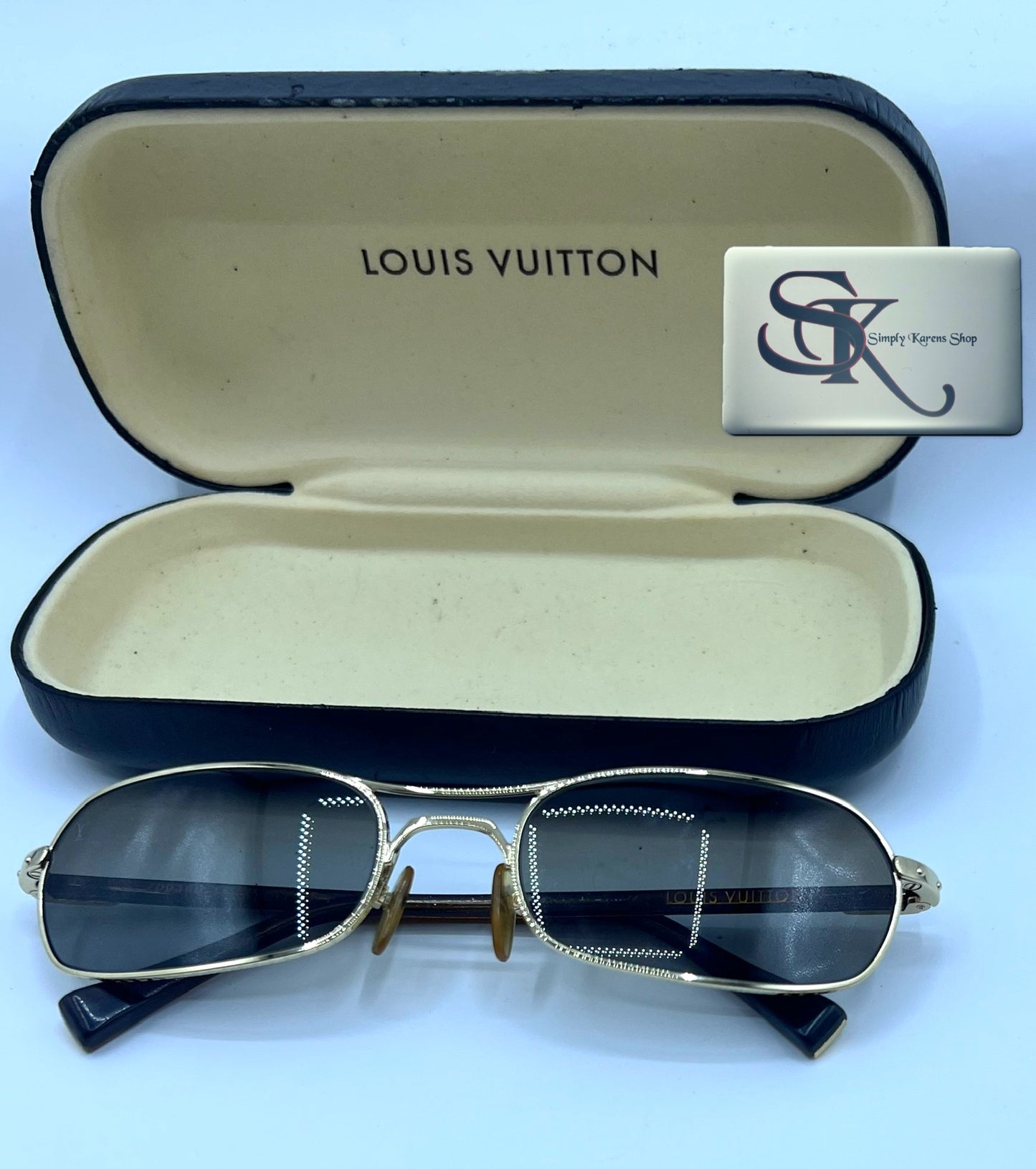 Lv Z0038U Sunglass π΅πP15,480π΅π
