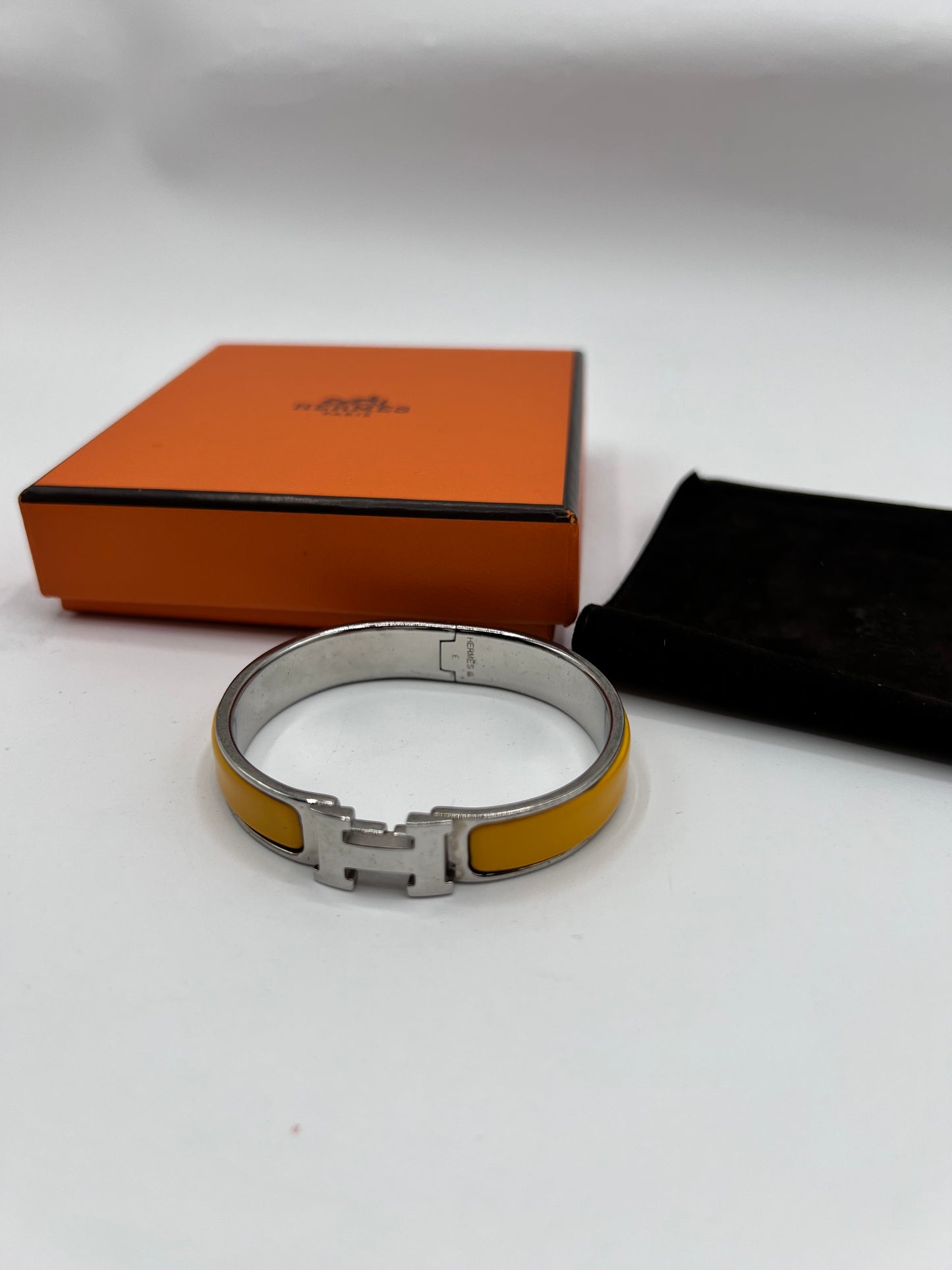 Hermes Cliclac bangle Silver hardware mustard Enamel Size 16cm (🇵🇭P29,240)