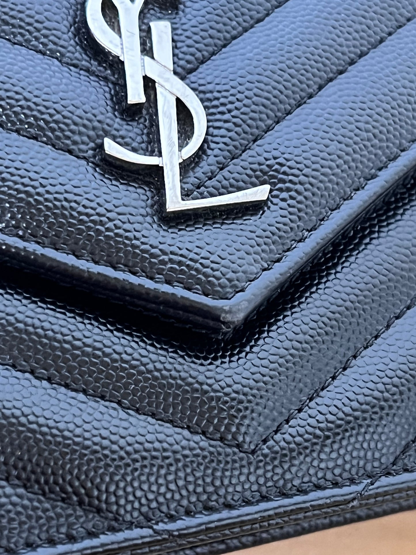 Yves Saint Laurent Cassandre Black Crossbody Bag (🇵🇭P59,340)