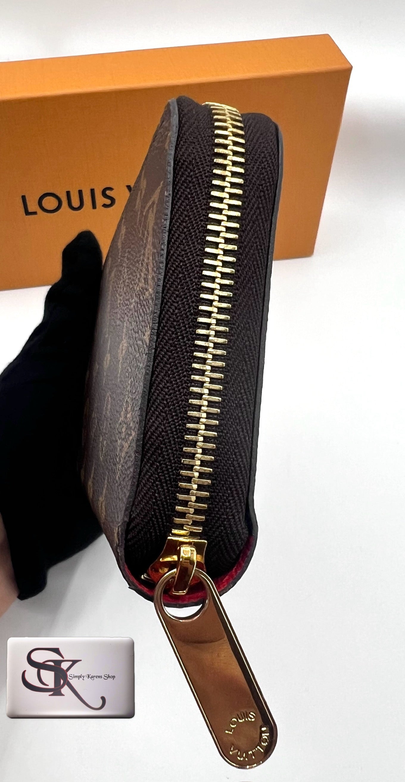 Lv Monogram Long zip Around wallet A π΅πP24,080π΅π