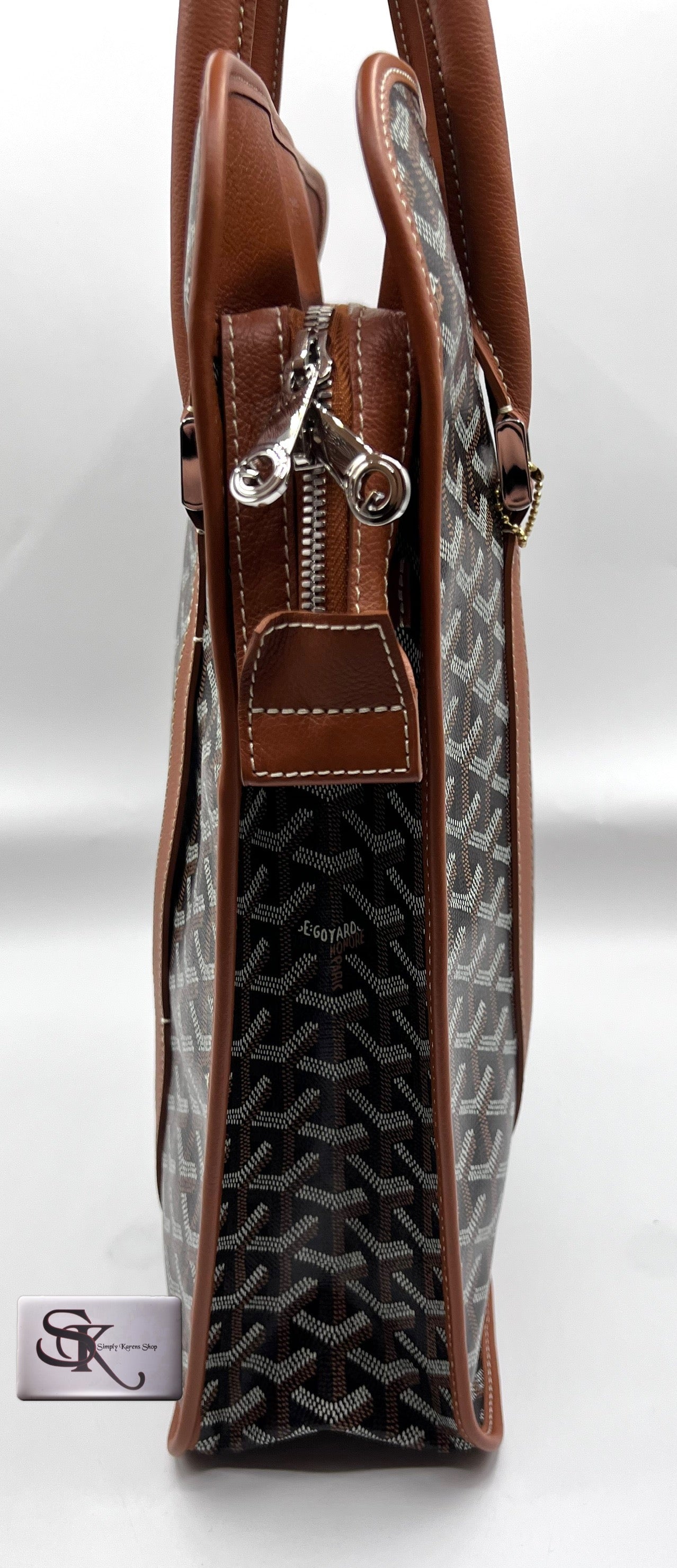 Goyard Bourgogne Tan Vertical Tote (🇵🇭P154,800)