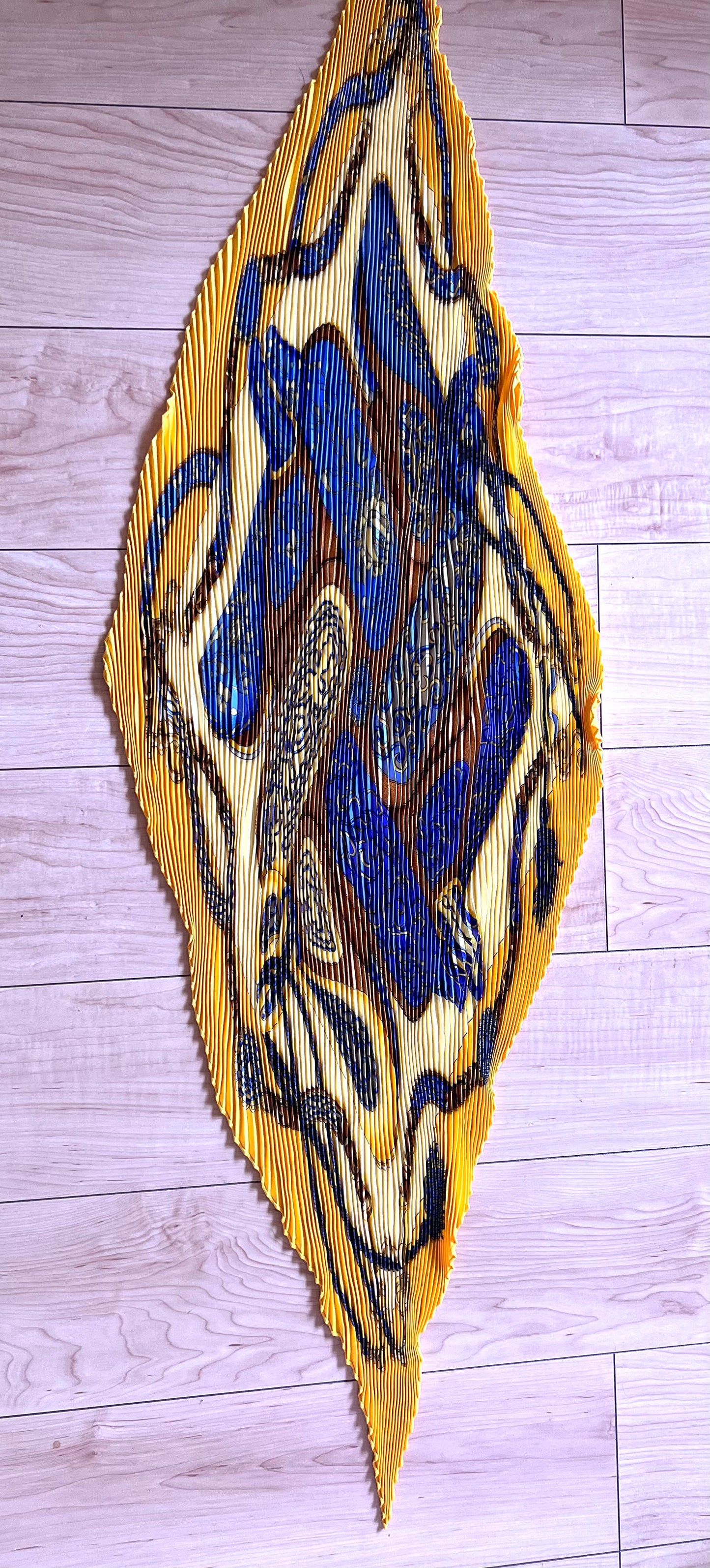 Hermes Pleated Silk Scarf 🇵🇭P9,890🇵🇭