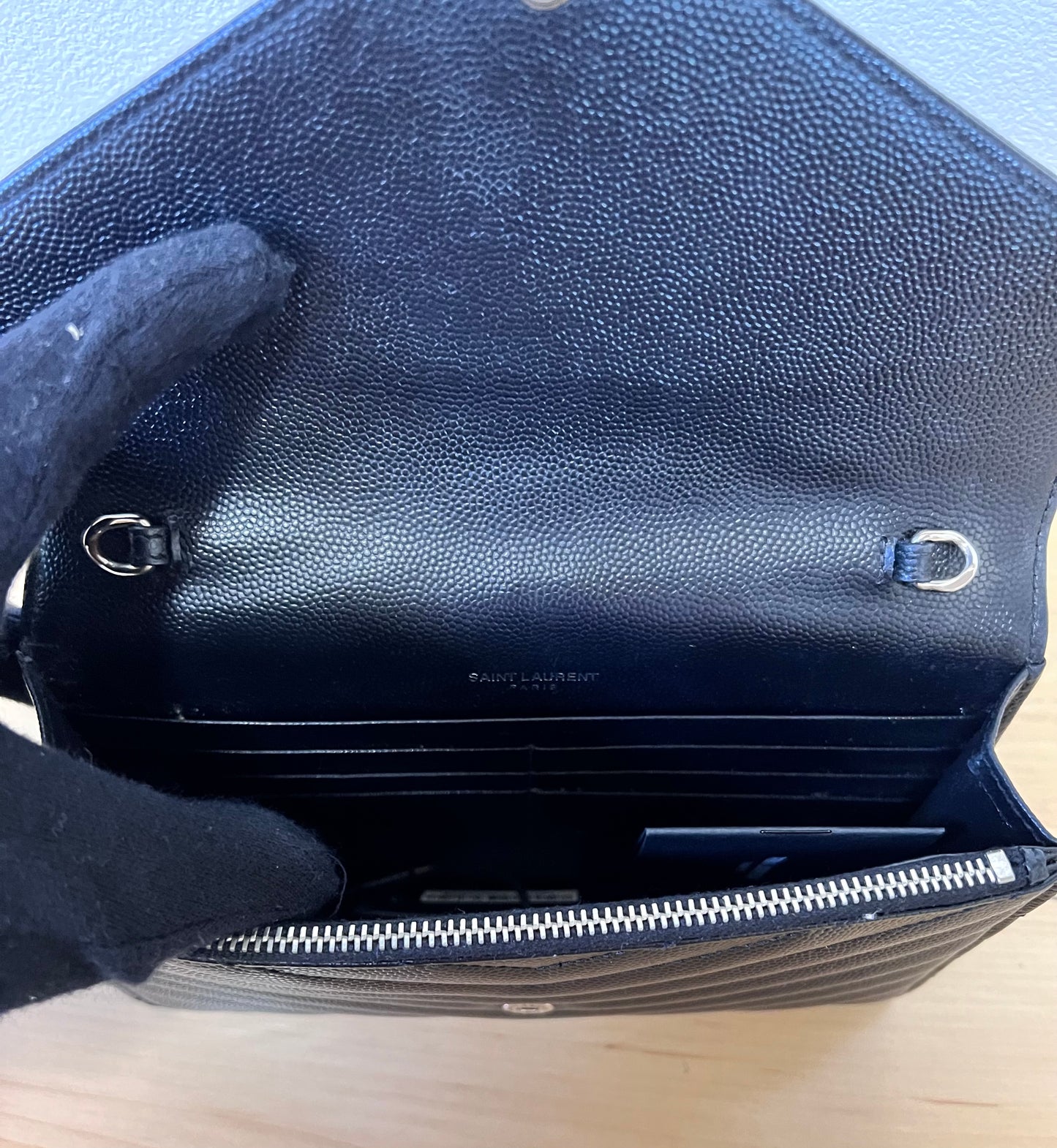 Yves Saint Laurent Cassandre Black Crossbody Bag (🇵🇭P59,340)
