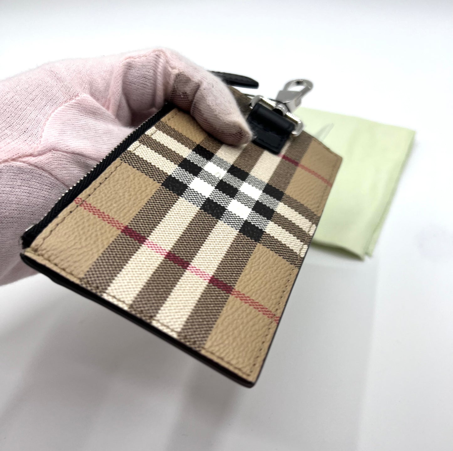 Burberry Card/ Coin Case (🇵🇭P11,180)
