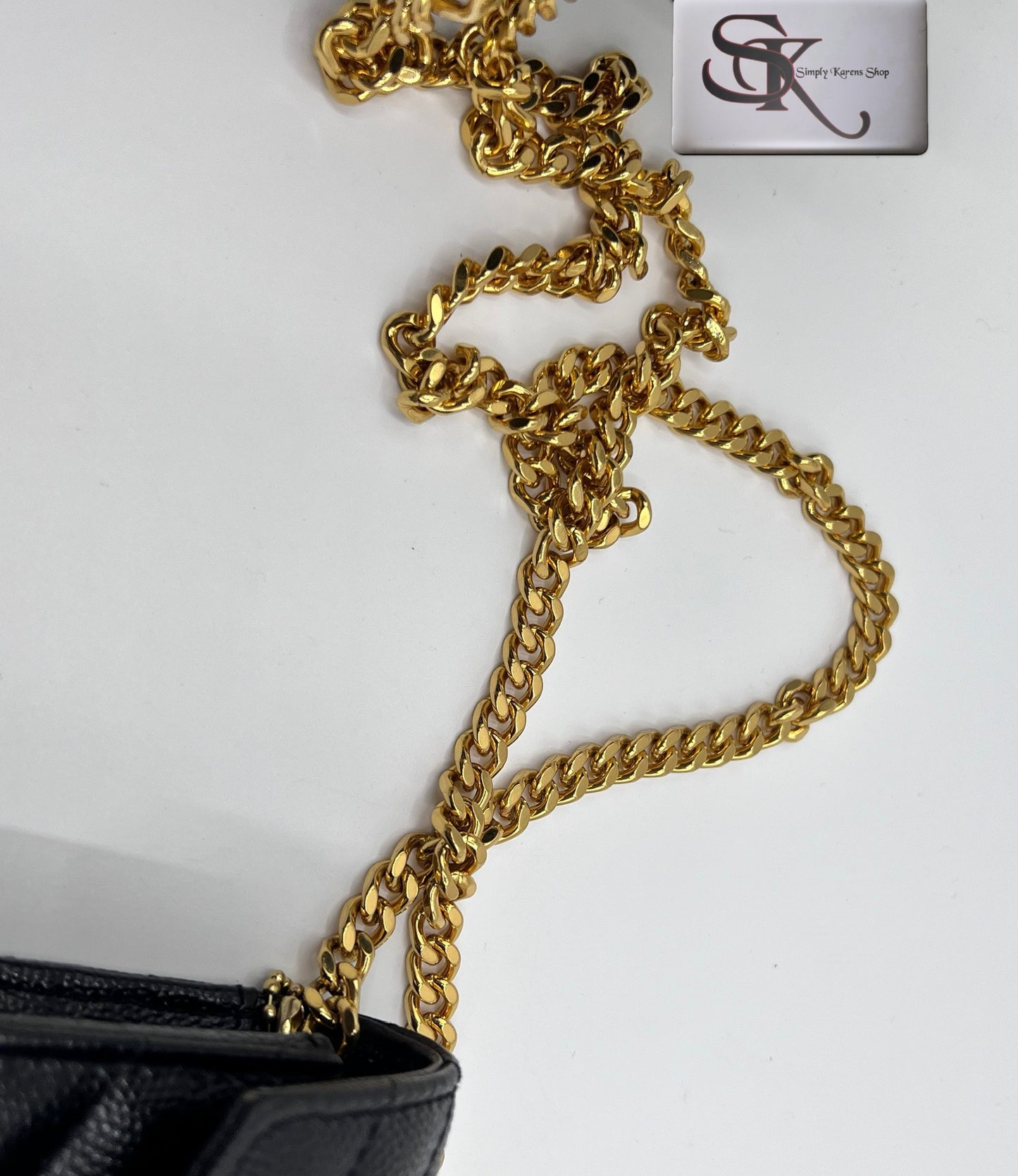 Yves Saint Laurent Cassandre Envelope wallet on chain S19 X13 Cm (🇵🇭P72,240)