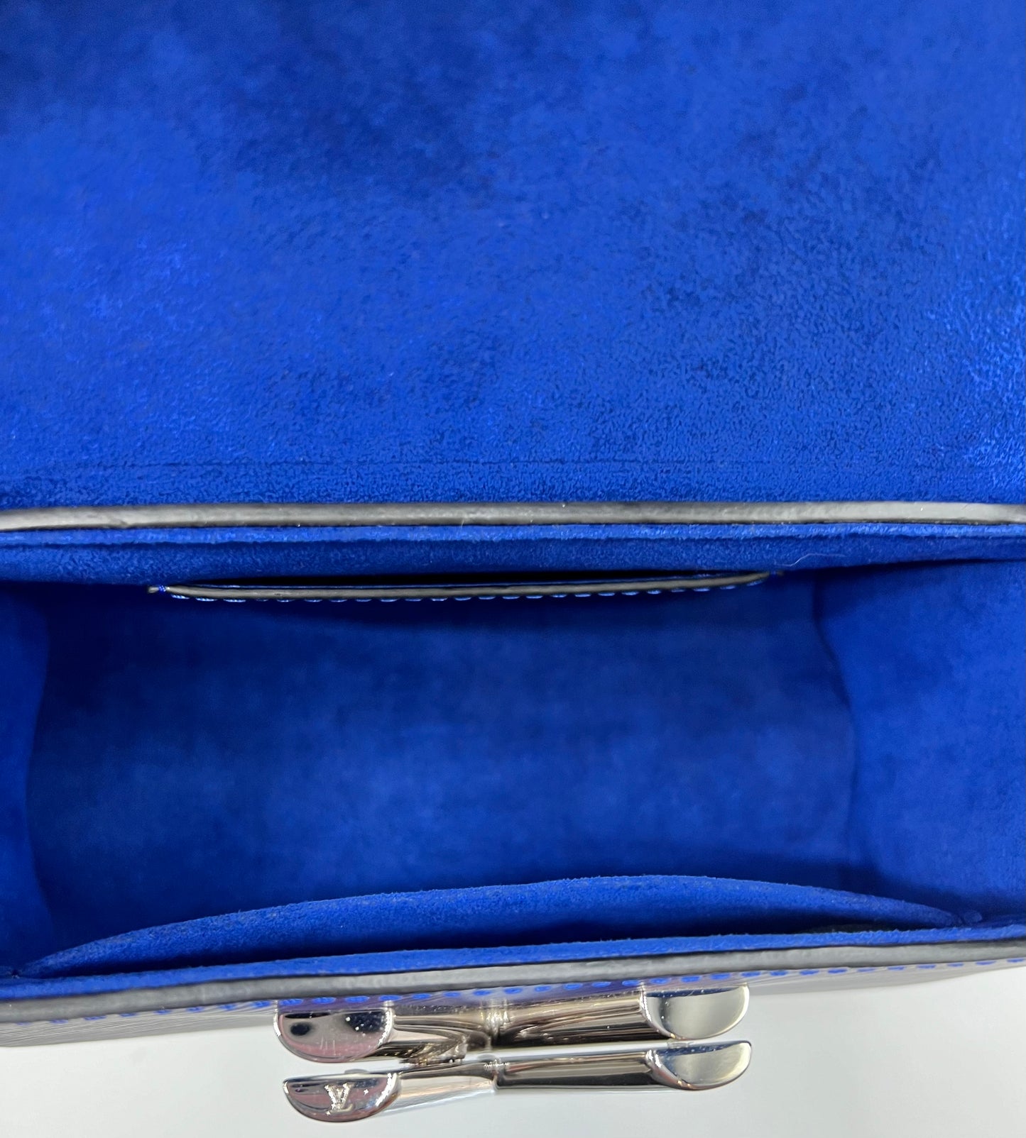 LV TWIST PM π΅πP152,000π΅π