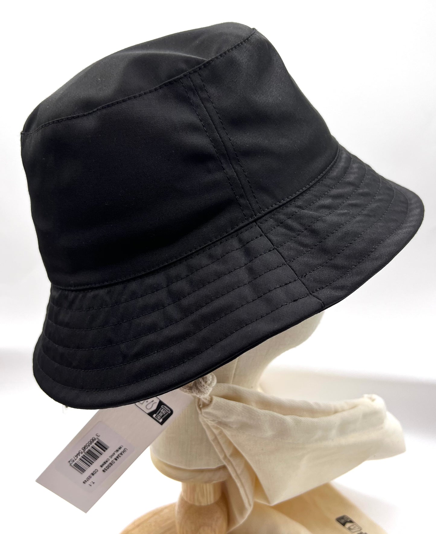 Ami Paris Bucket Hat Size 56 Metal Logo (🇵🇭P16,340)