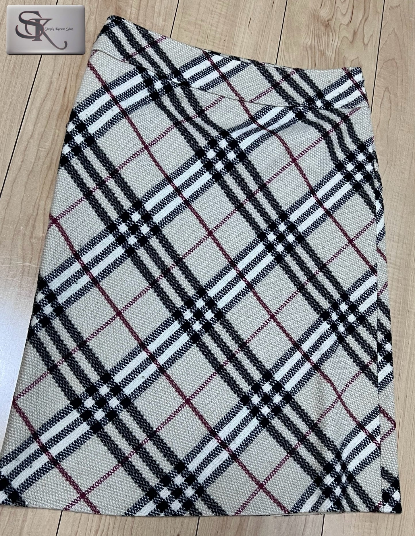 Burberry Skirt Size 38 or 76 cm 🇵🇭P4800🇵🇭