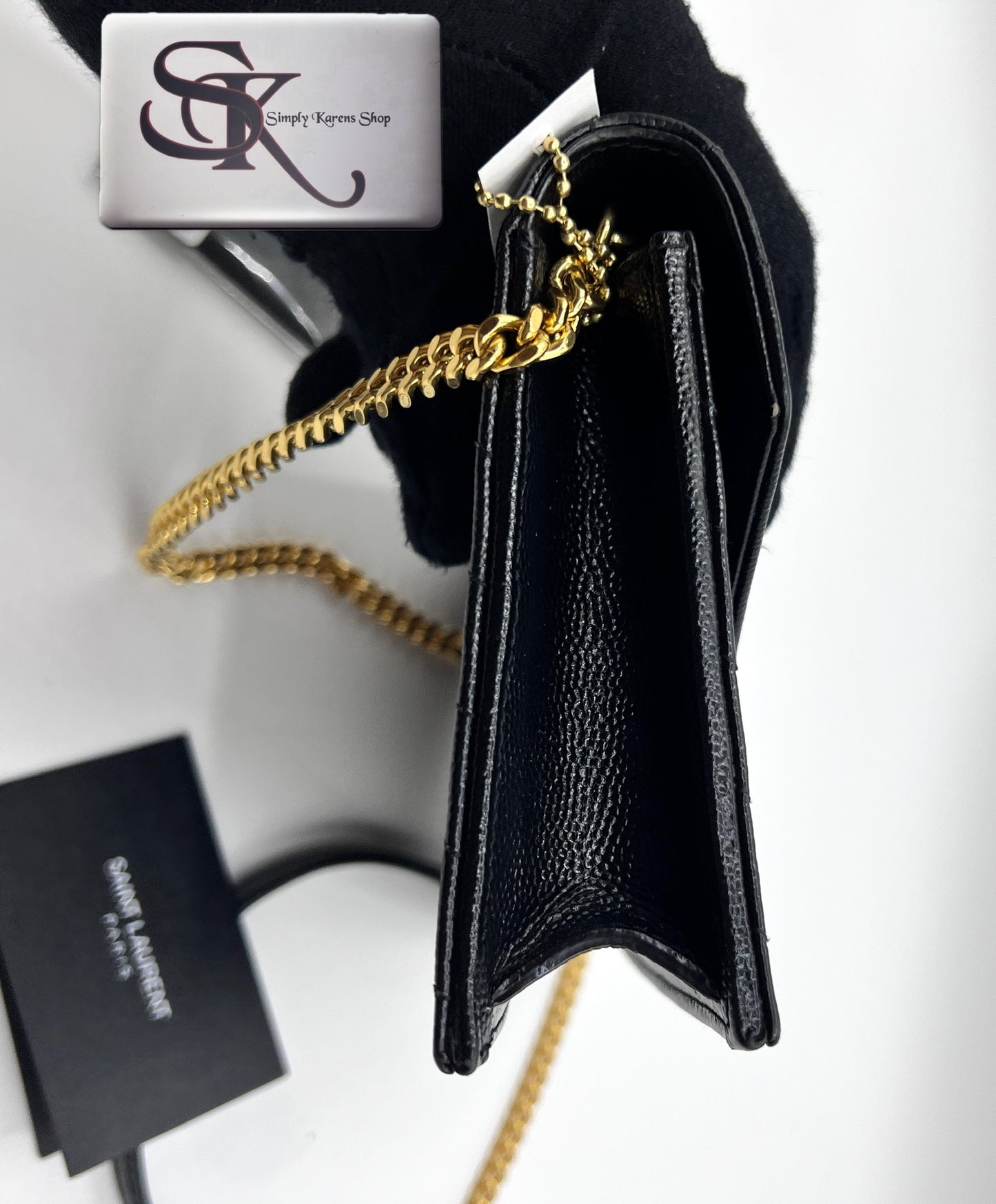 Yves Saint Laurent Cassandre Envelope wallet on chain S19 X13 Cm (🇵🇭P72,240)