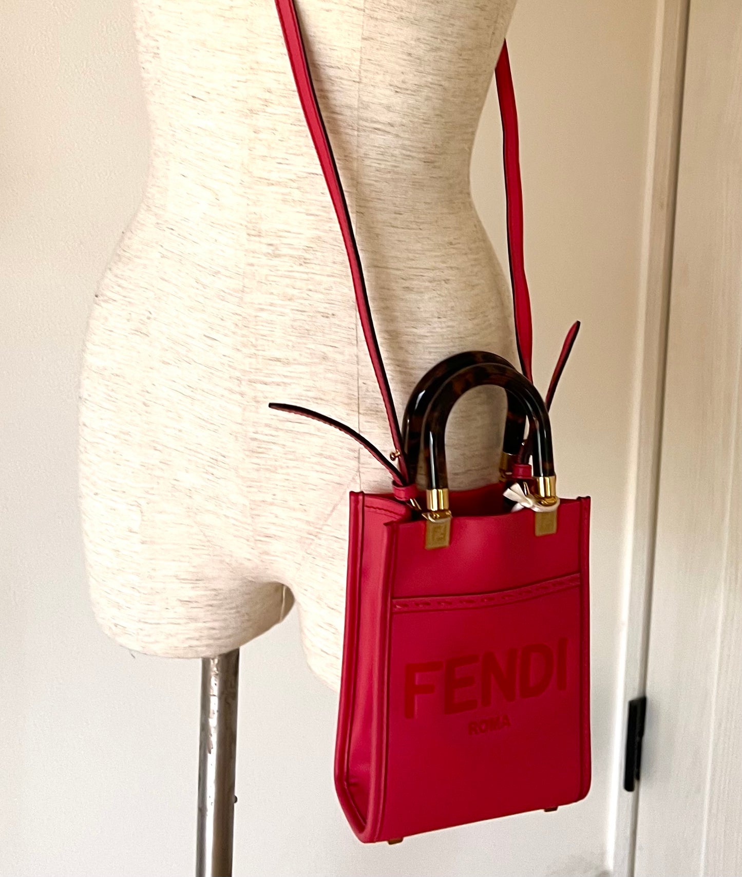Fendi Mini Sunshine 2 way bag  (🇵🇭P43,000)