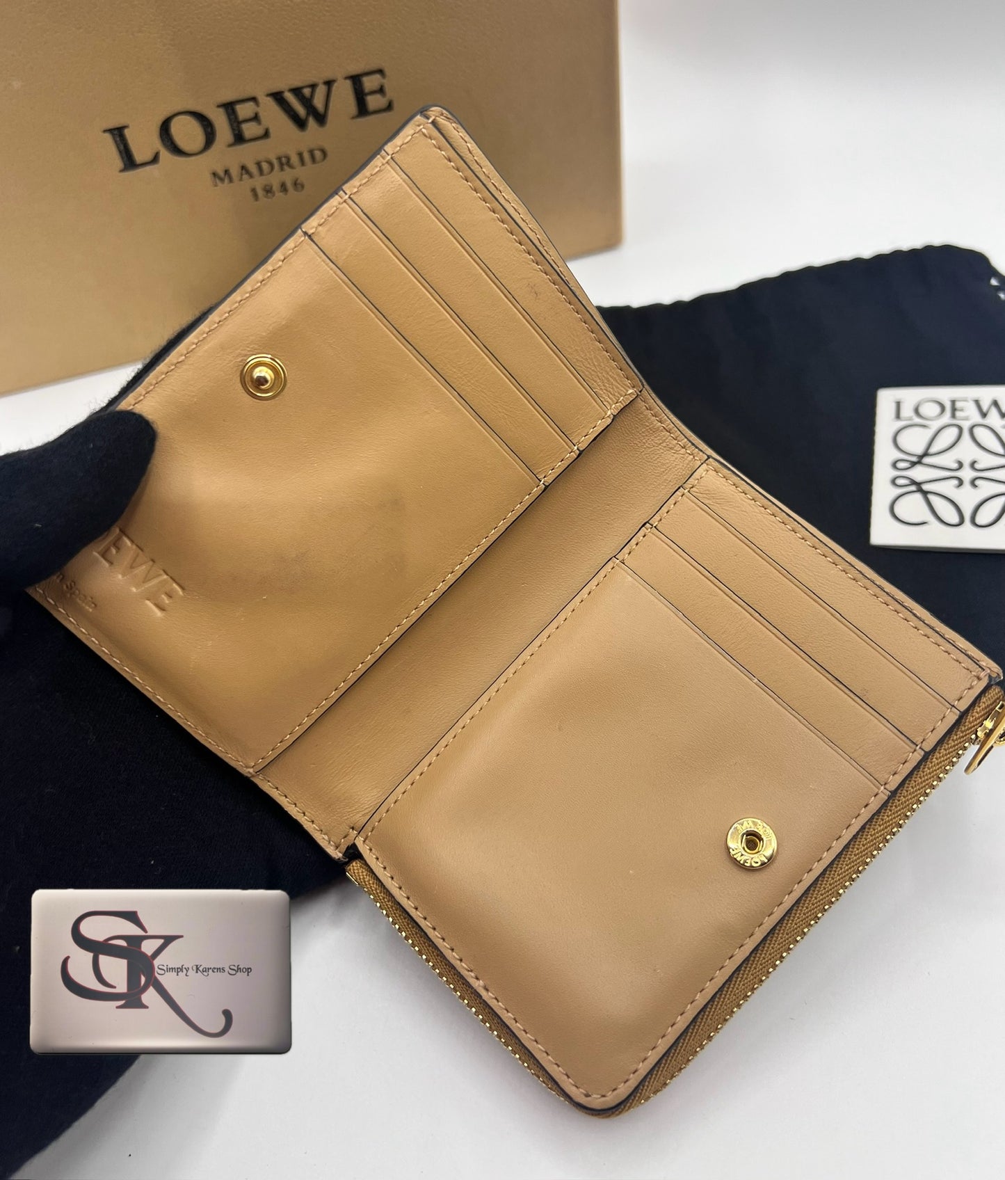 Loewe Puzzle small Wallet                  🇵🇭P11,180🇵🇭