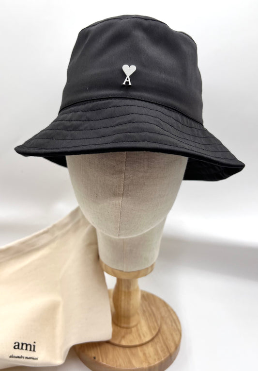 Ami Paris Bucket Hat Size 56 Metal Logo (🇵🇭P16,340)