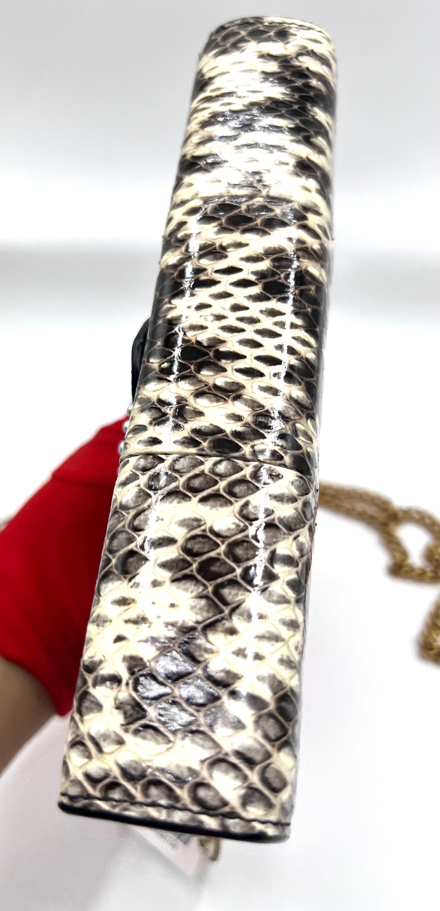 Gucci Pearly GG Marmont Python Wallet On Chain           (🇵🇭P59,340)