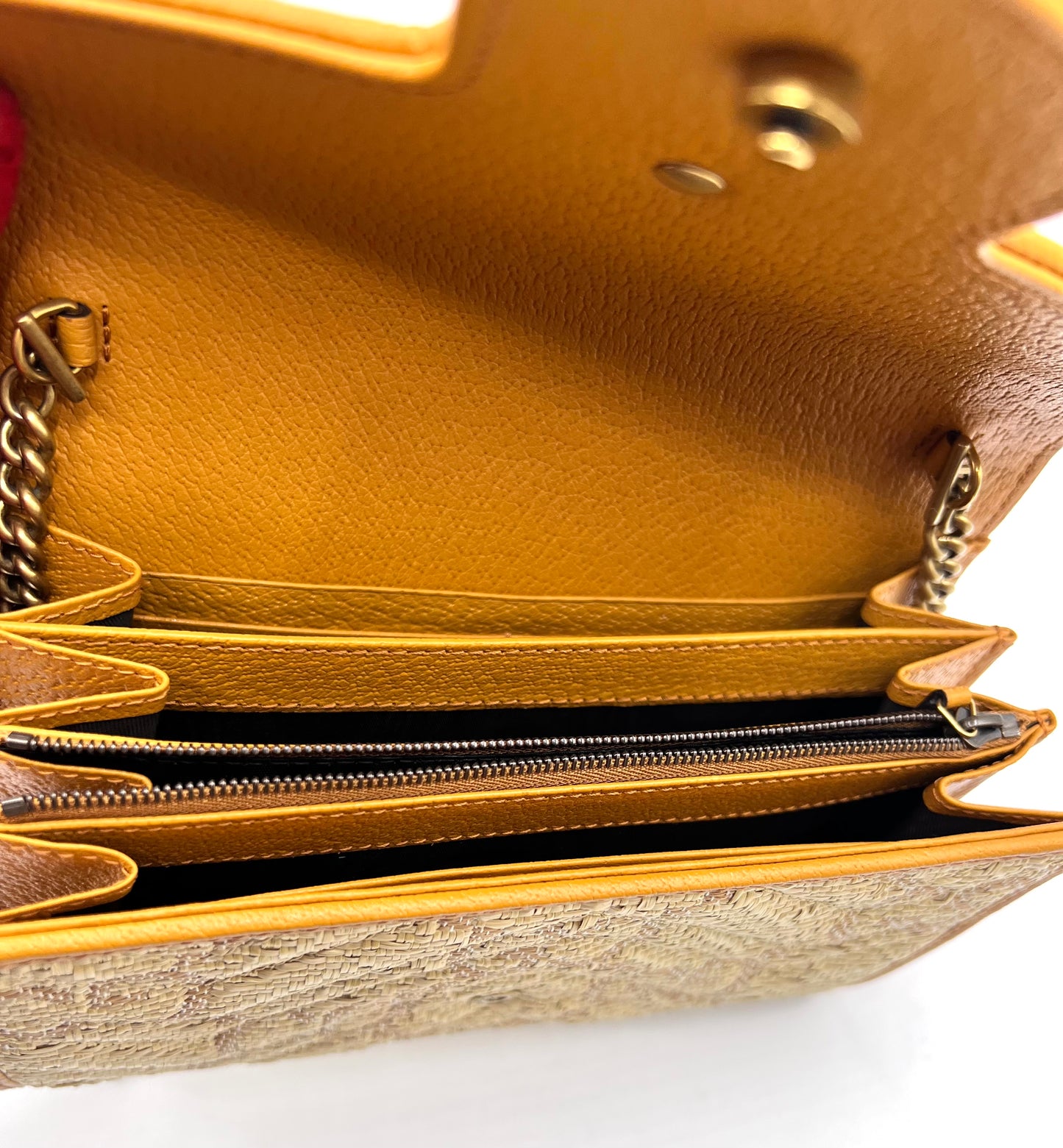 Gucci GG Marmont Raffia Flap wallet on chain    (🇵🇭P59,340)