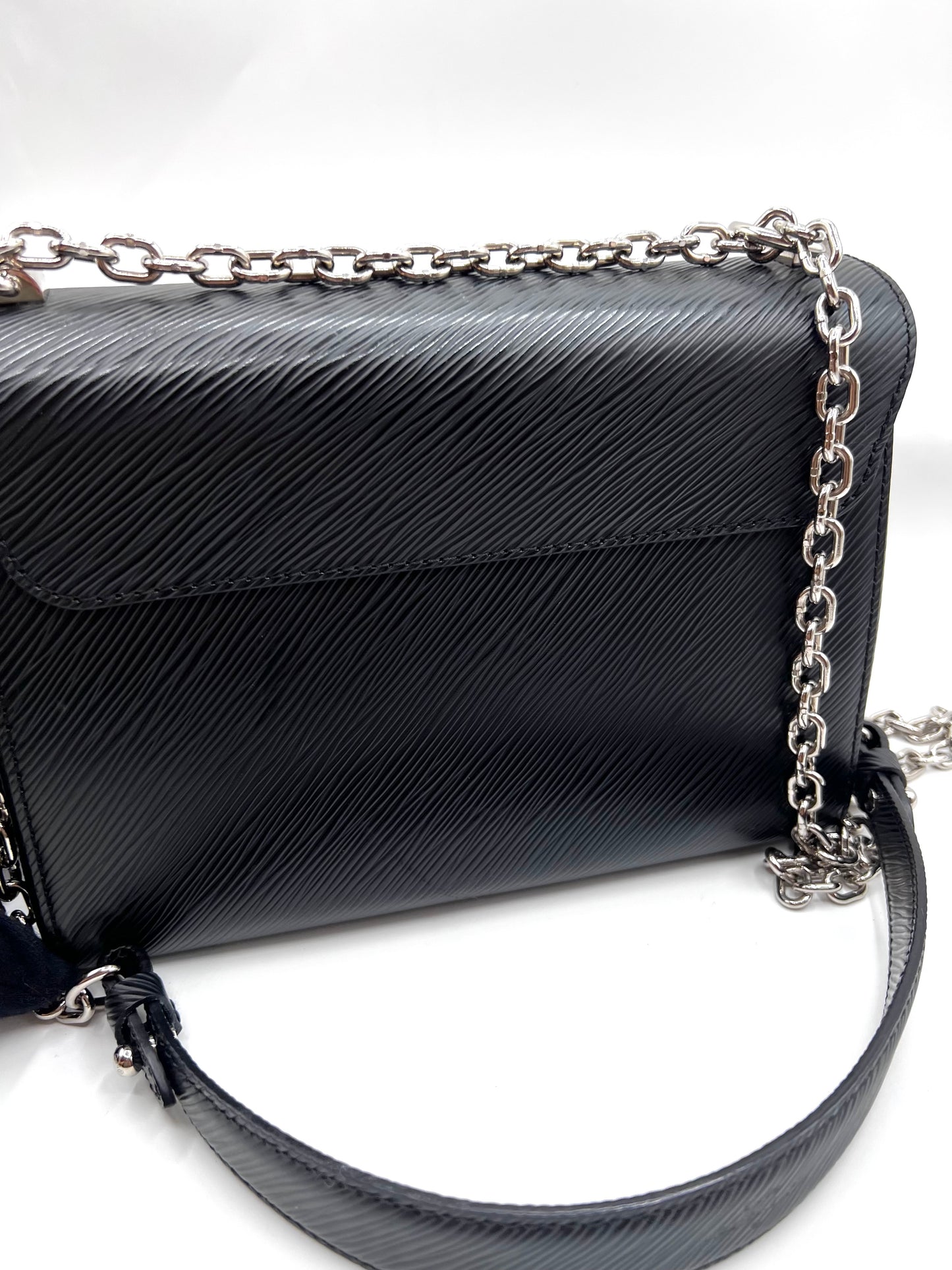 Louis Vuitton Black Epi Twist Flap Chain Shoulder Bag Mm size (🇵🇭P107,500)