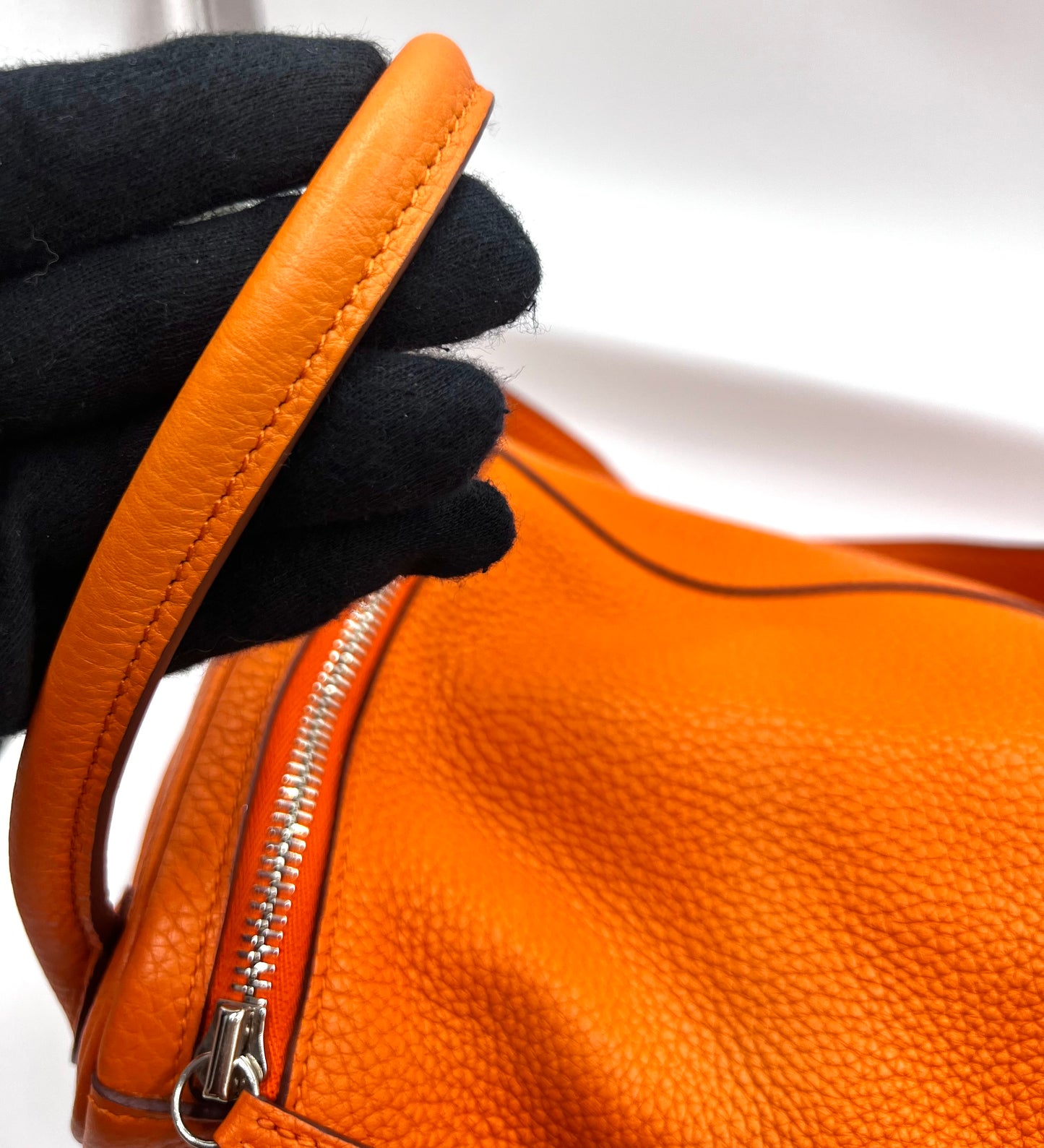 Hermes Lindy 30 Orange Taurillon Clemence Leather PHW Stamp Square R              (🇵🇭P249,400)