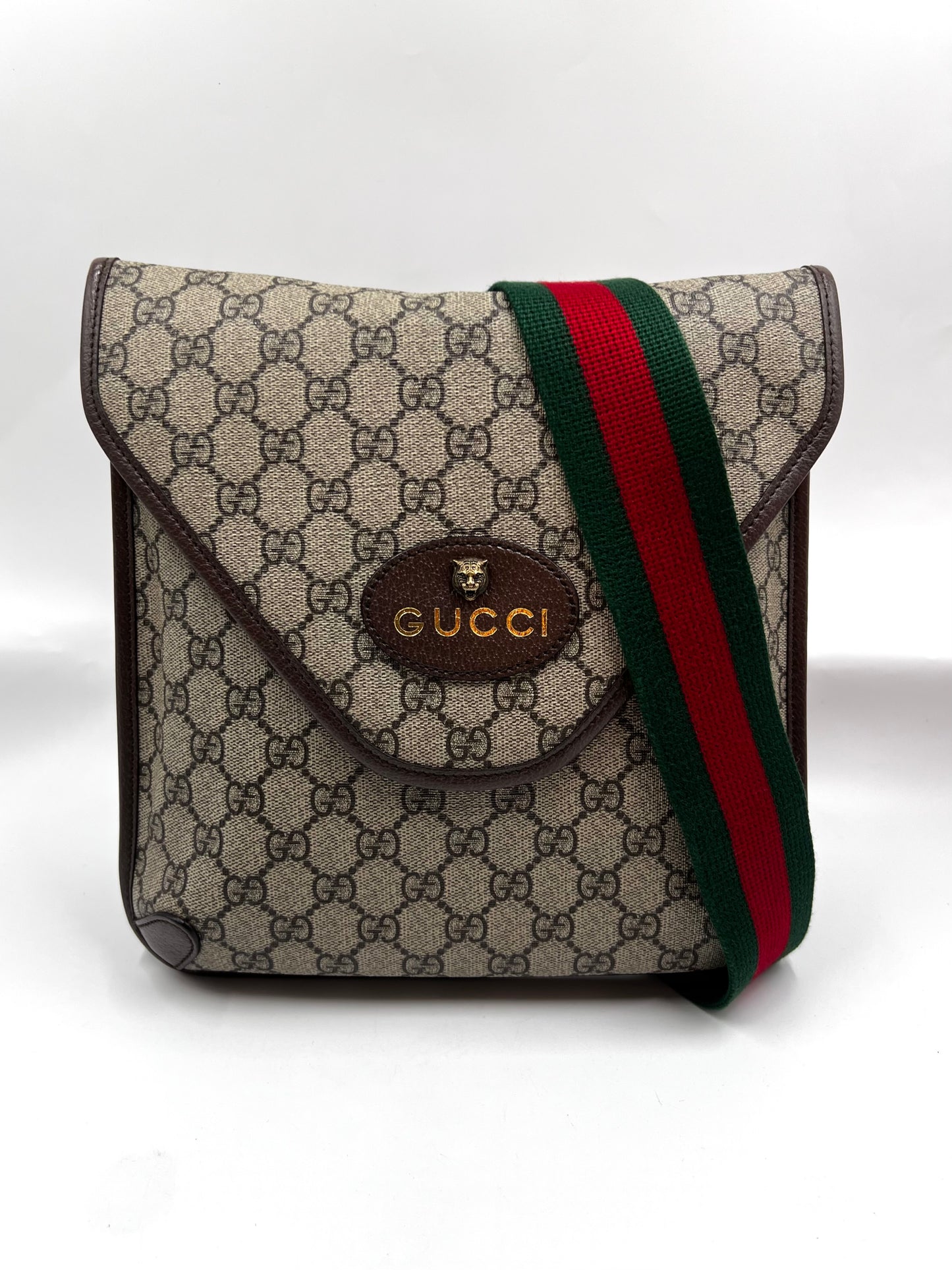 Gucci Supreme Tiger Motif Crossbody Bag (🇵🇭P55,040)