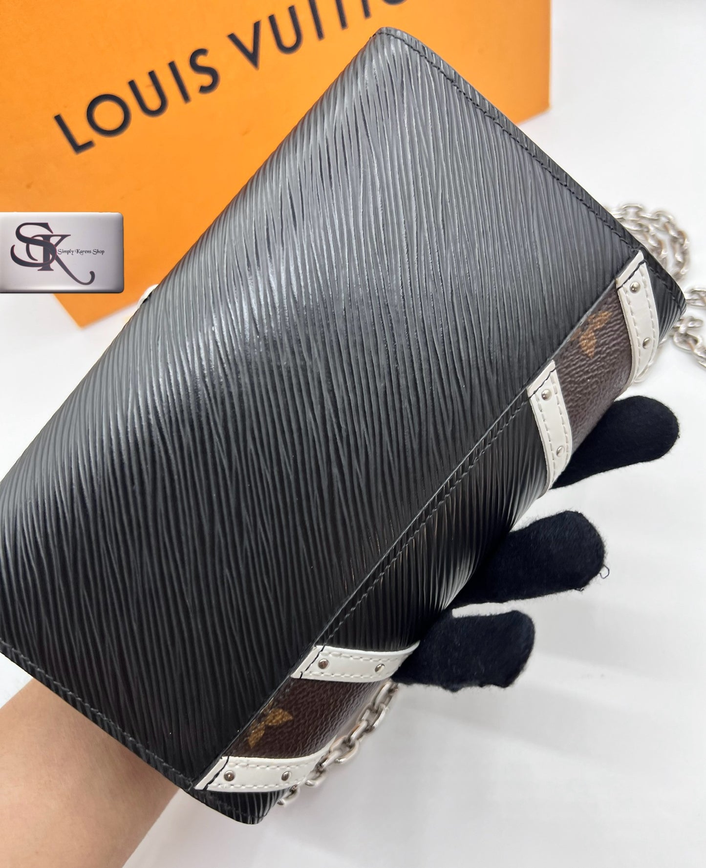 Lv TWist wallet on Chain